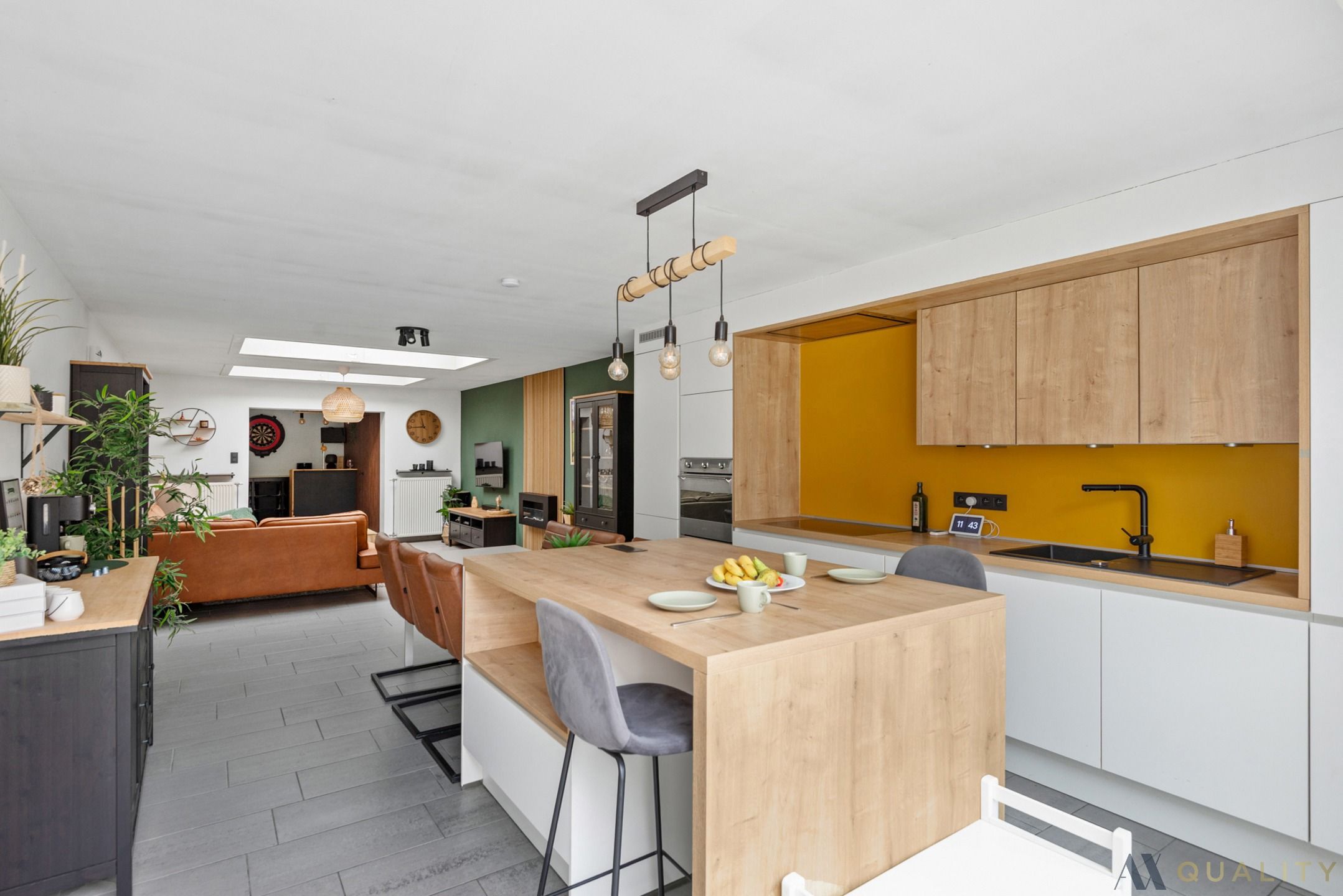 Instapklare woning met 5 slaapkamers en stadstuin in Sint-Niklaas foto {{pictureIndex}}