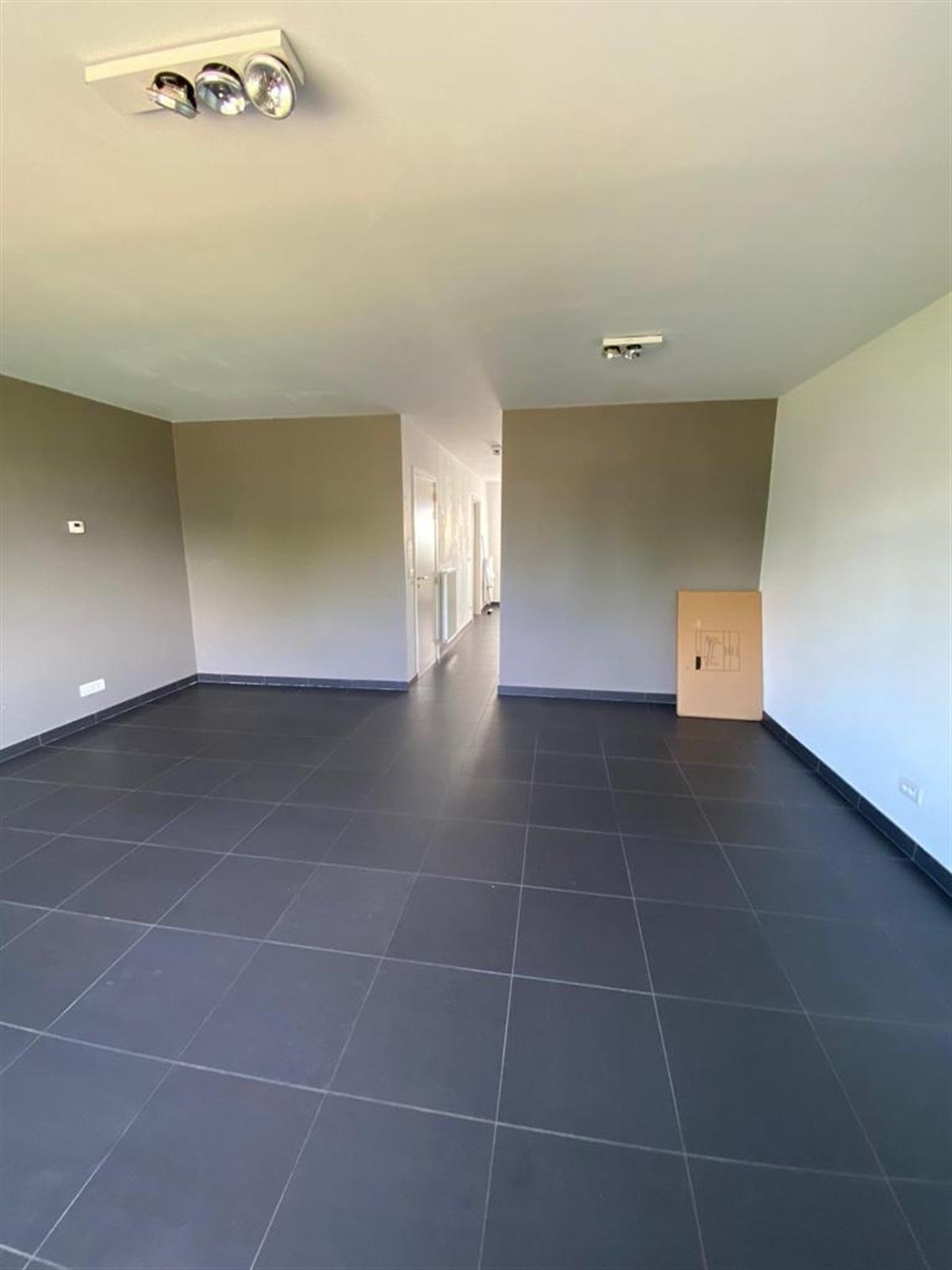 Gunstig gelegen duplex appartement met carport. foto 3