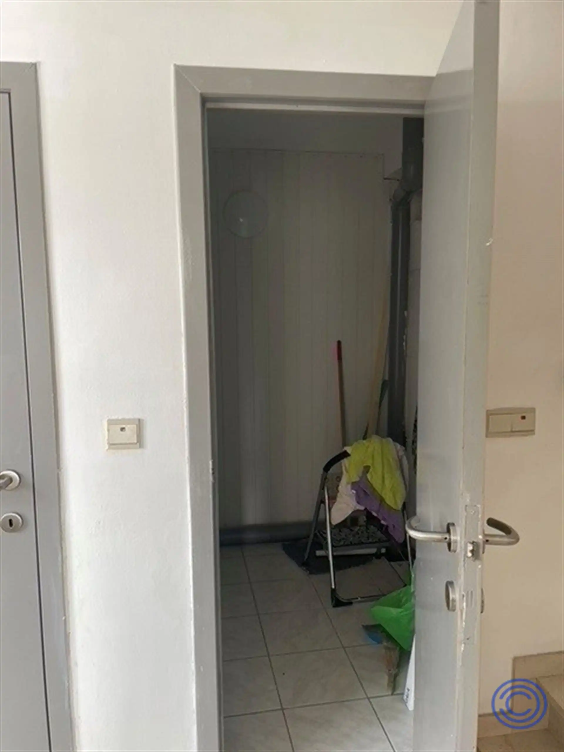 Verhuurd handelshuis op centrale ligging! foto 9