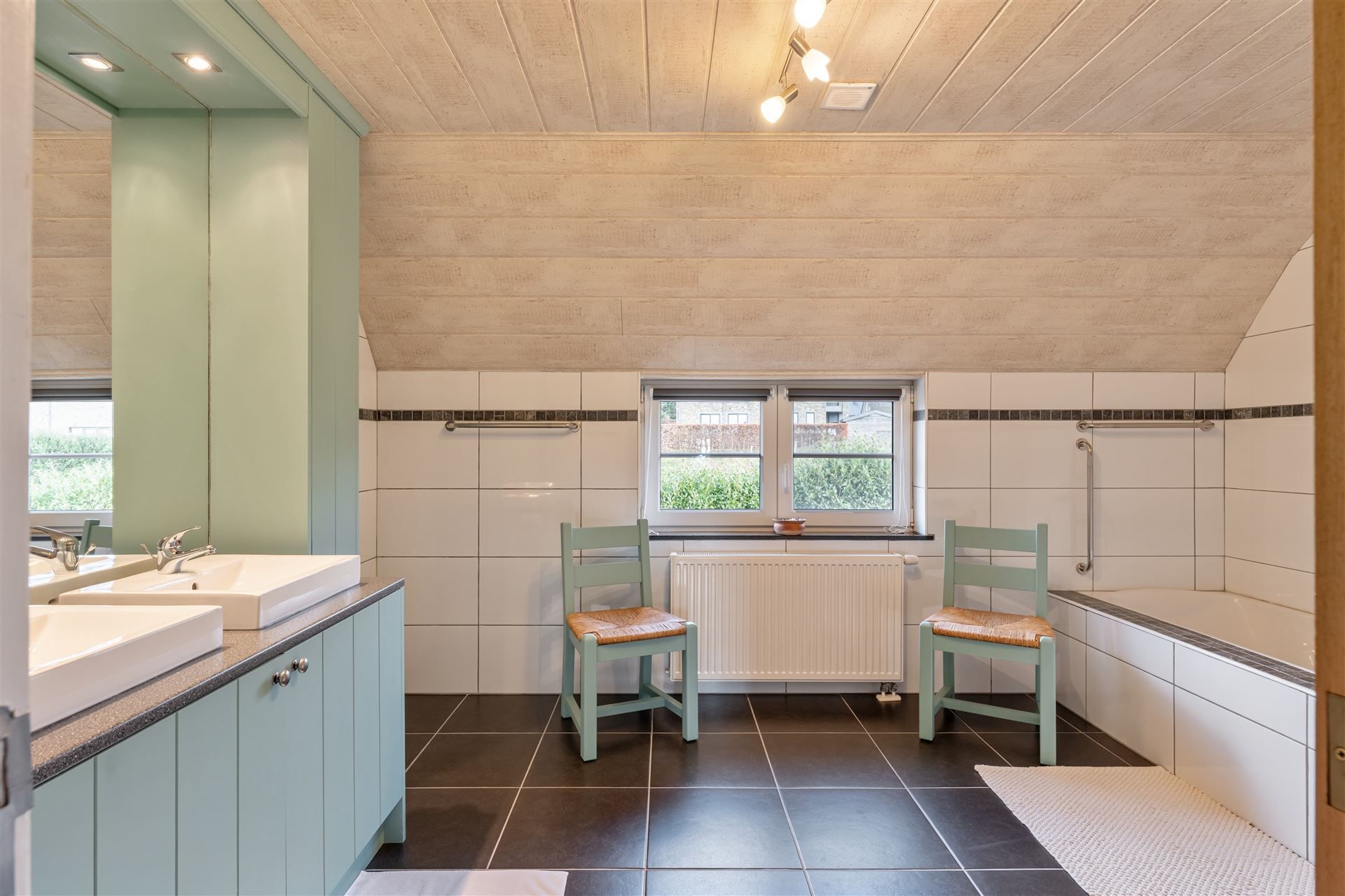 Eengezinswoning in open bebouwing met tuin. foto 27