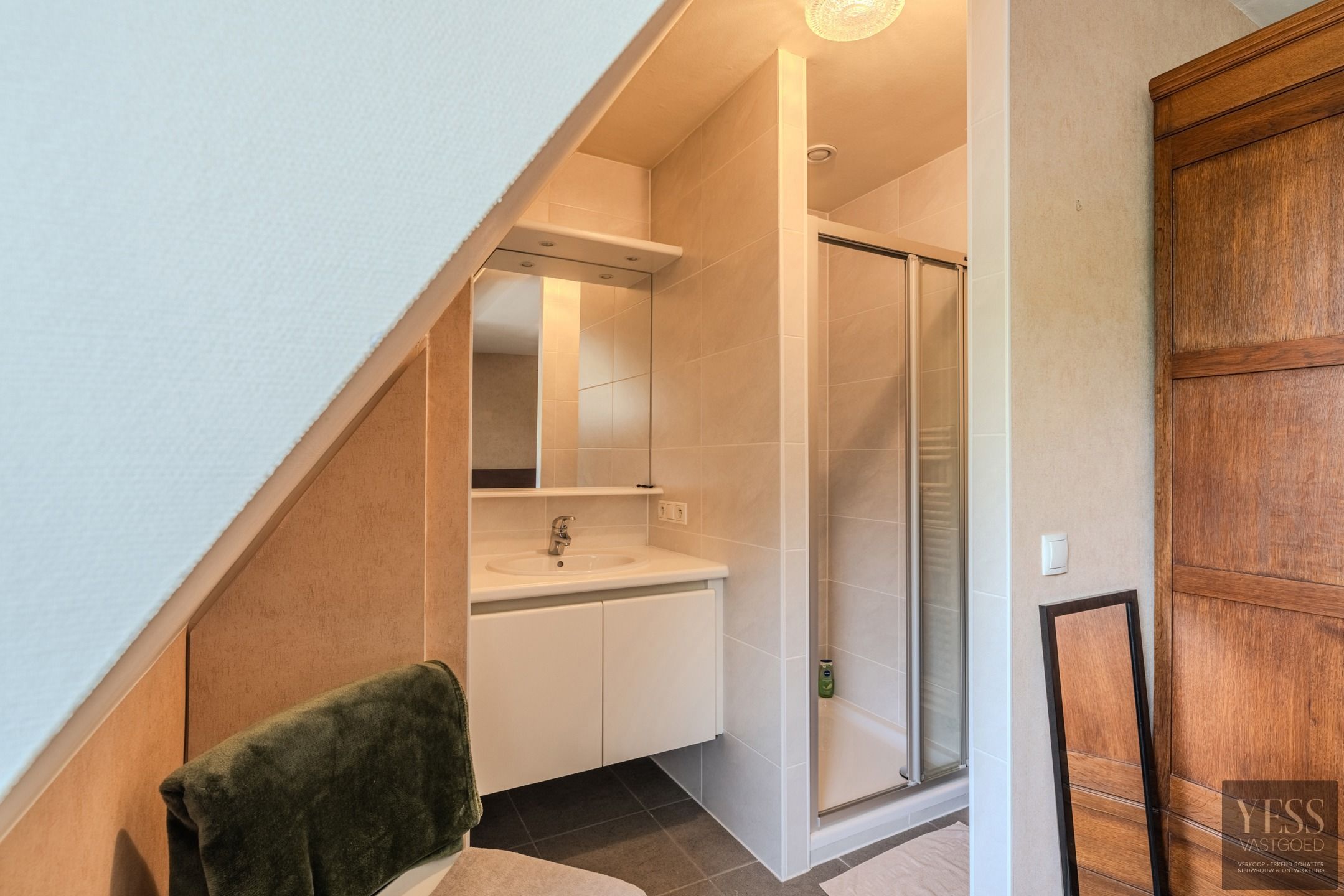 Ruim & lichtrijk 3slpk app, 2badk+ berging /garage mogelijk! foto 16