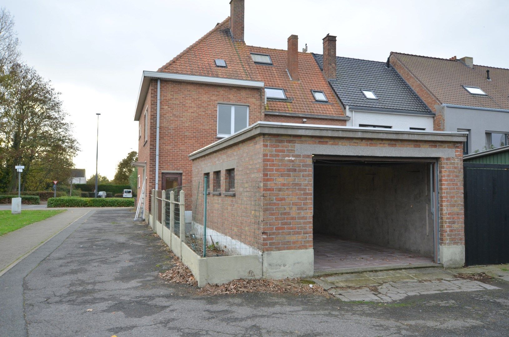 Hoekwoning met garage foto 4