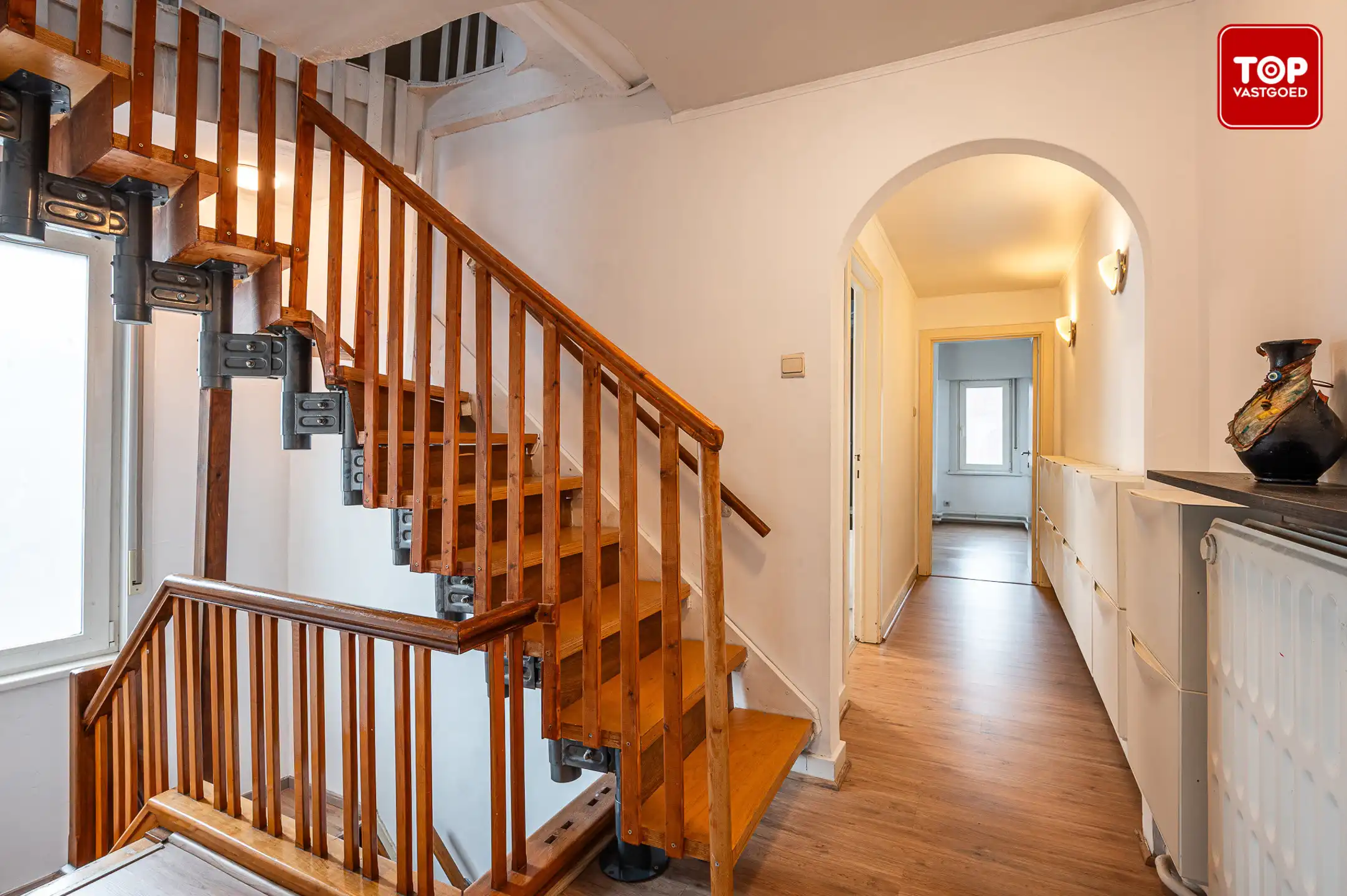 Instapklare woning met 4 slaapkamers en tuin in het hart van Sleidinge foto 16