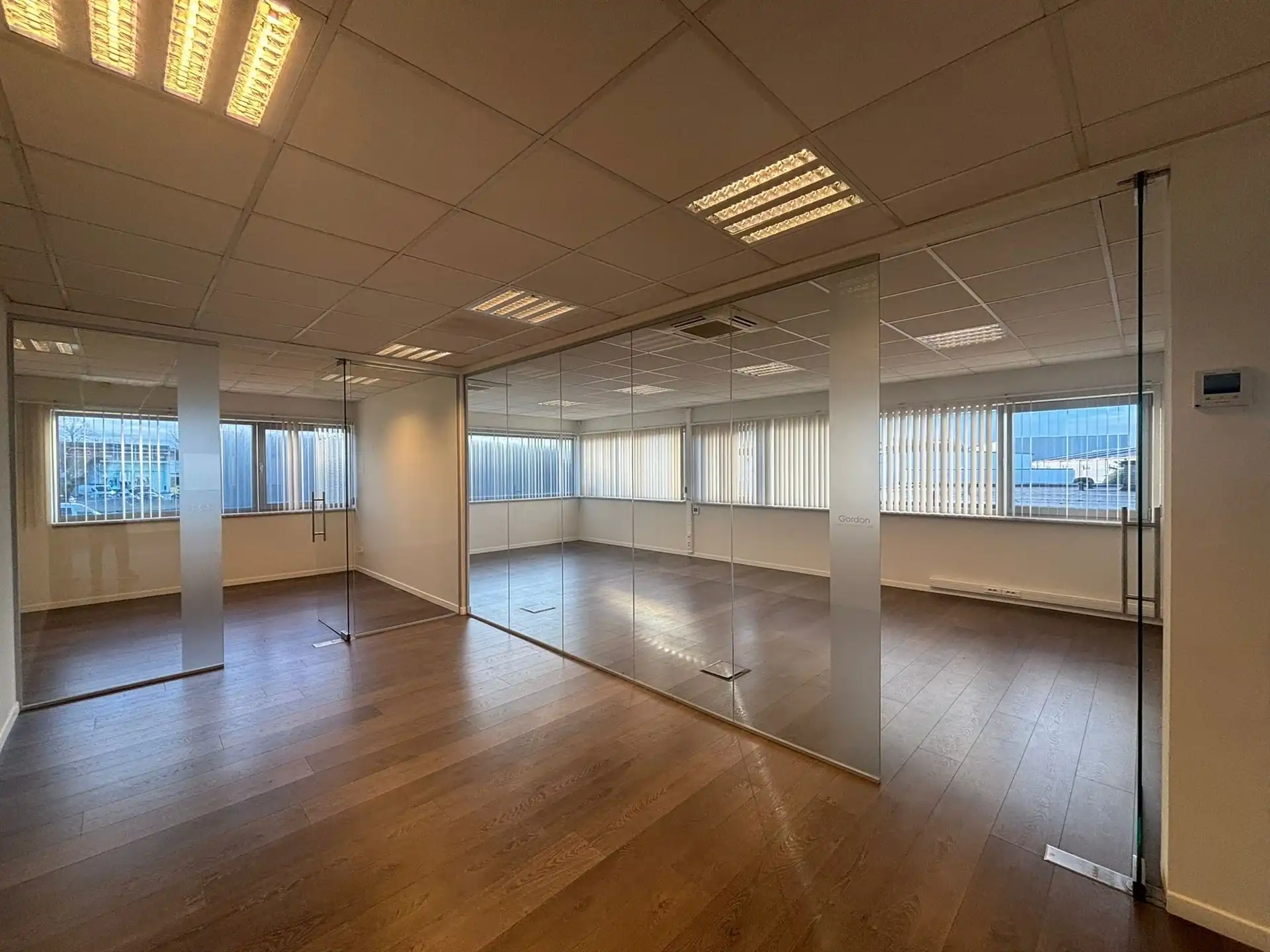 Ruime kantoor/bureauruimte te Merchtem  foto 13