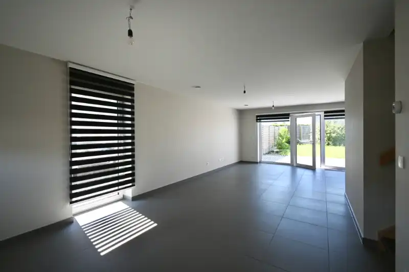 Moderne passiefwoning met 3 slaapkamers, garage en tuin op toplocatie in Deinze (EPC A) foto 5