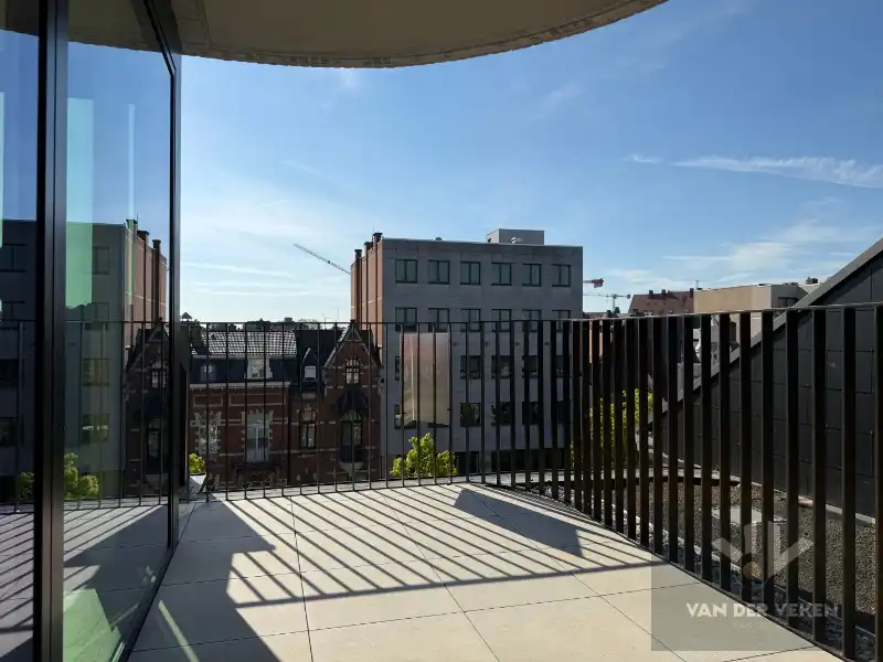 LICHTRIJK NIEUWBOUWAPP MET 2 SLPK NABIJ QUARTIER BLEU EN STADSCENTRUM foto 4