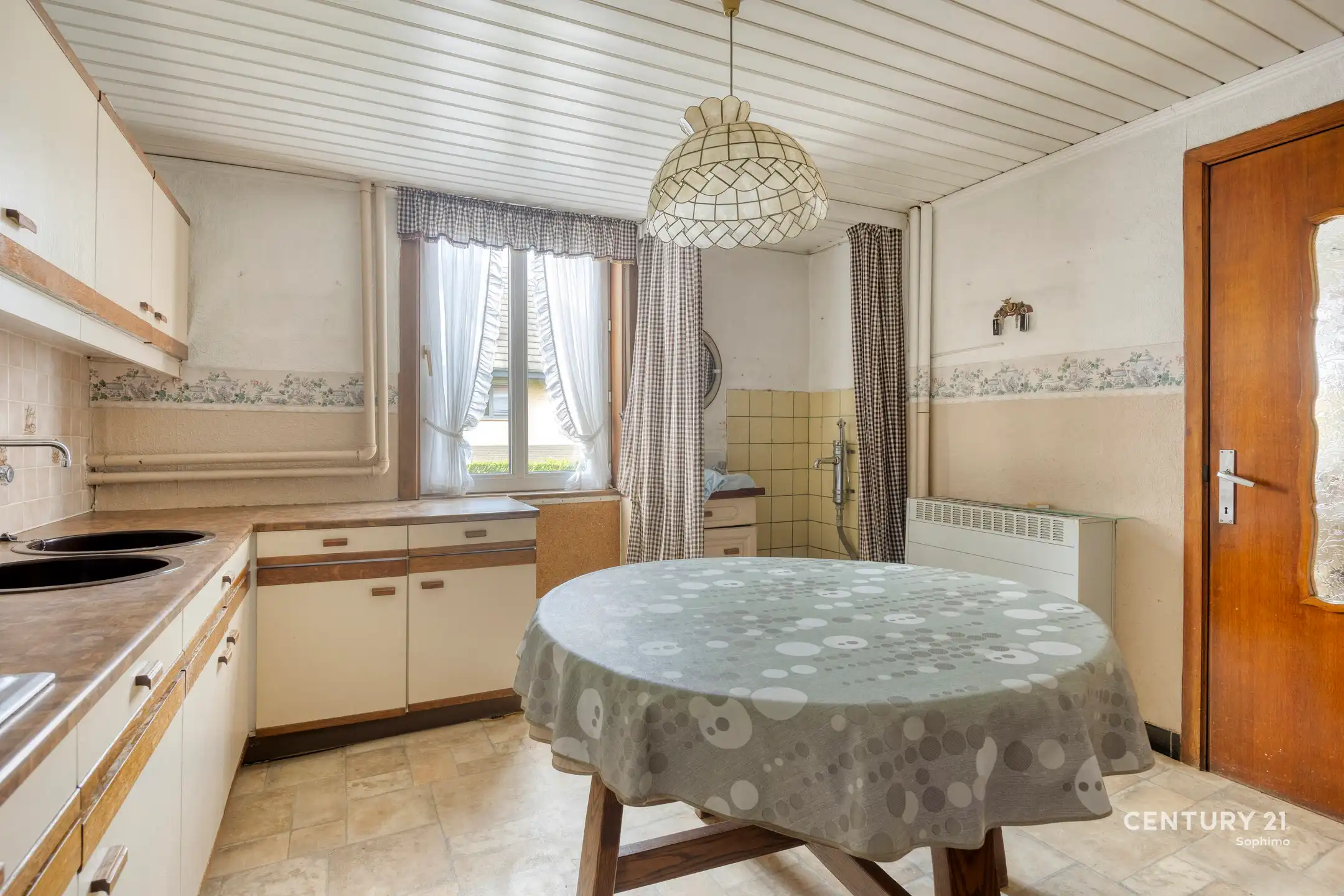 Charmante woning met 3 slaapkamers en veel potentieel foto 9