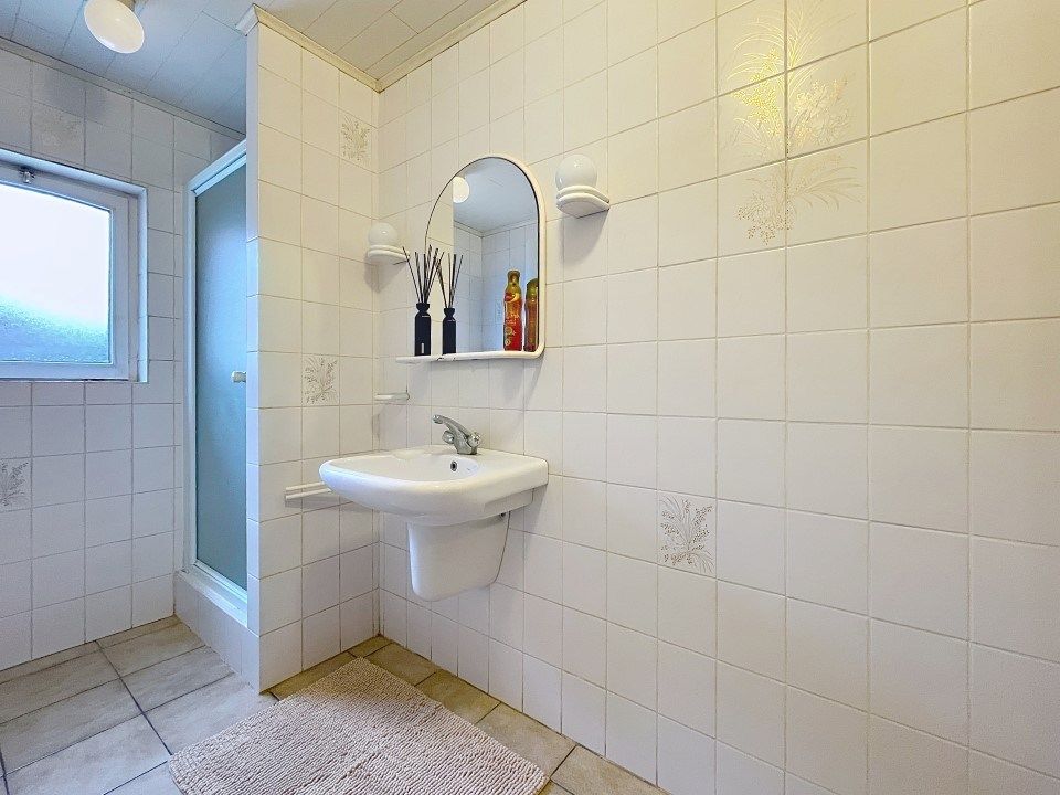 Charmante woning in het centrum van Staden met uitweg achteraan foto 6