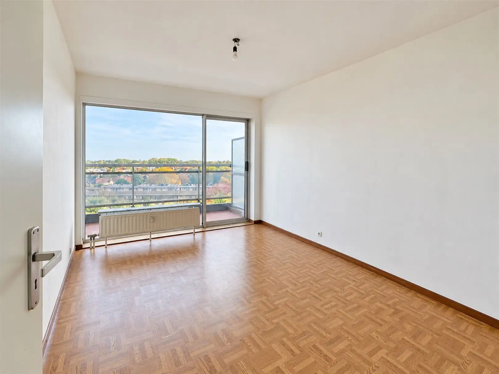 Modern appartement met 1 slaapkamer  foto 8