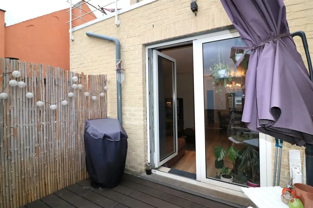 Uniek gerenoveerd appartement in de stad foto 2