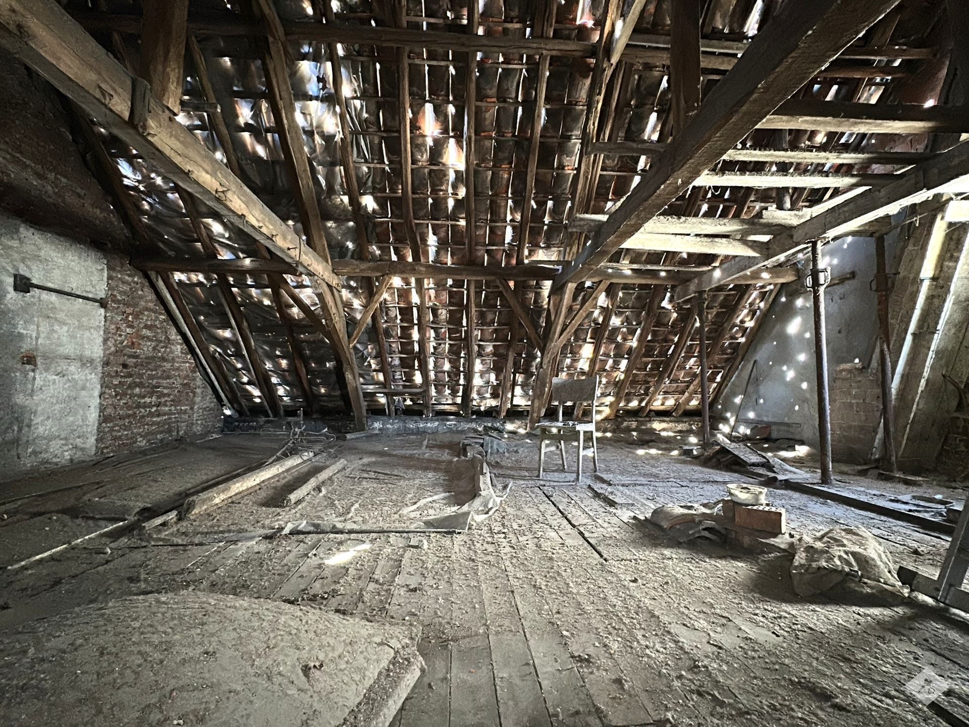 Te Renoveren Woning te Koop in Lebbeke foto 20