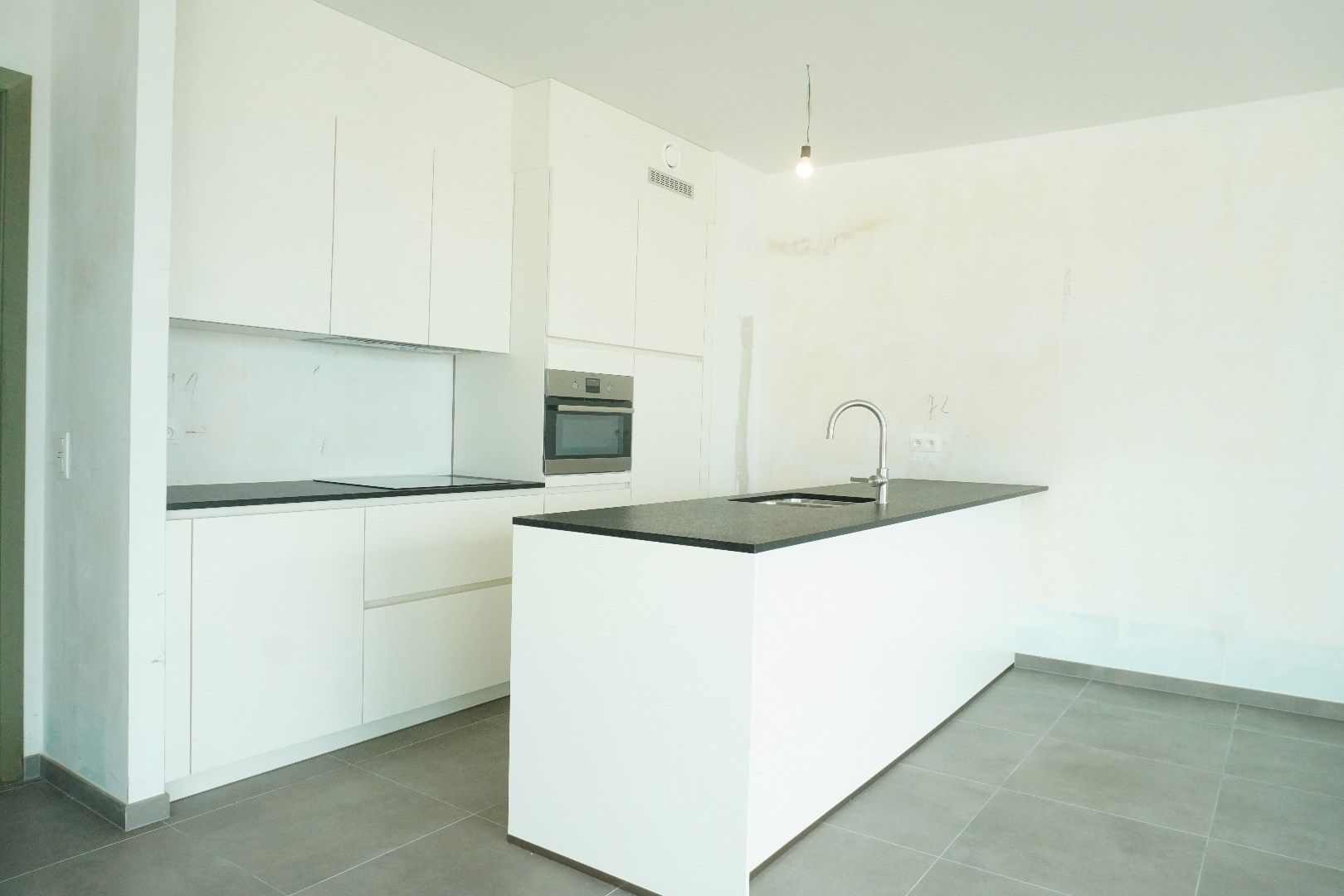 Uitzonderlijk en luxueus nieuwbouwappartement met 2 badkamers, 2 terrassen en autostaanplaats foto 6