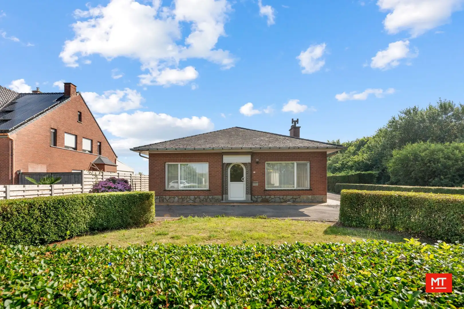 Hoofdfoto van de publicatie: Alleenstaande woning met 3 slaapkamers, tuin en garage in het landelijke Zonnebeke