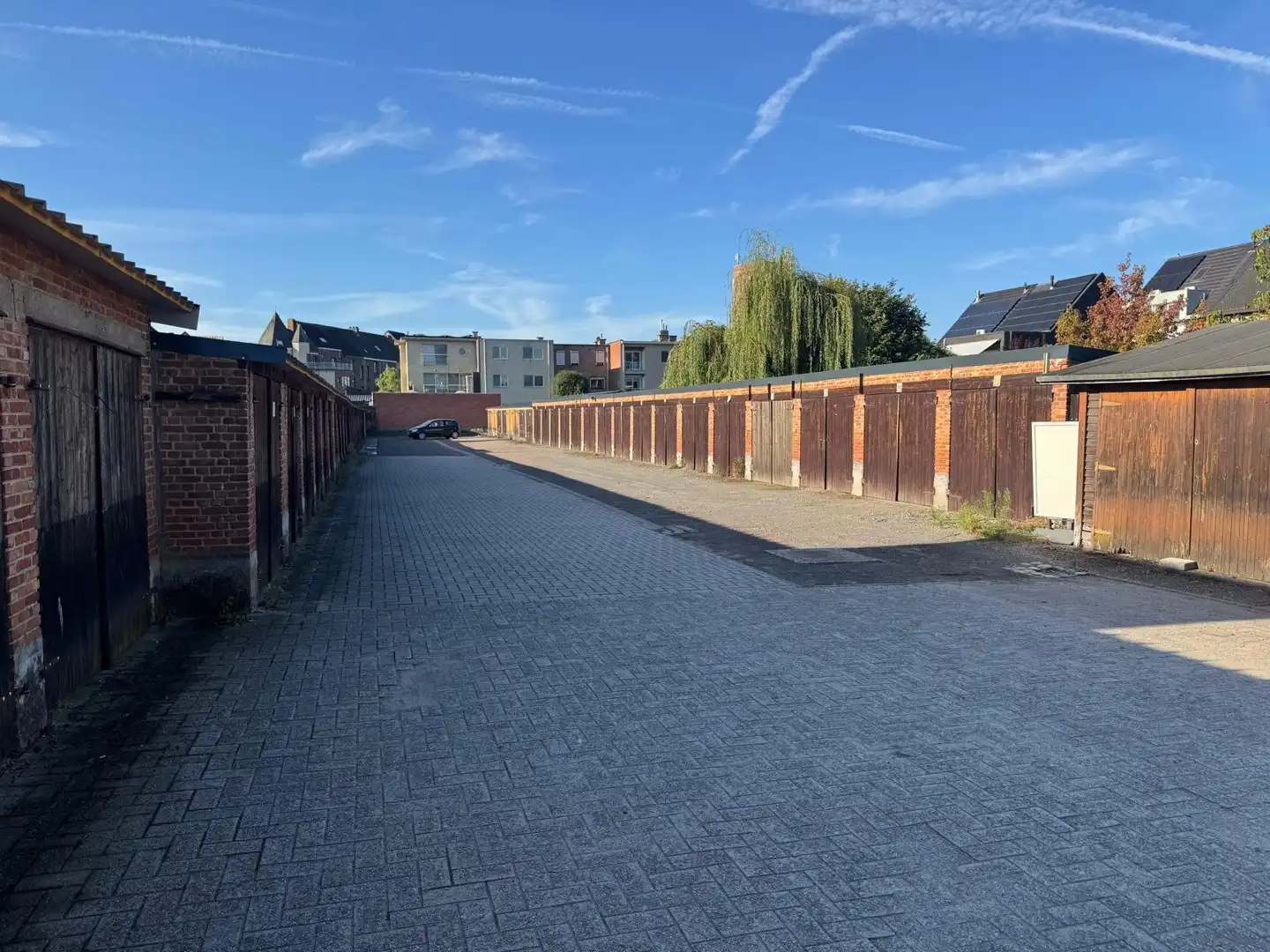 GARAGEBOX foto {{pictureIndex}}