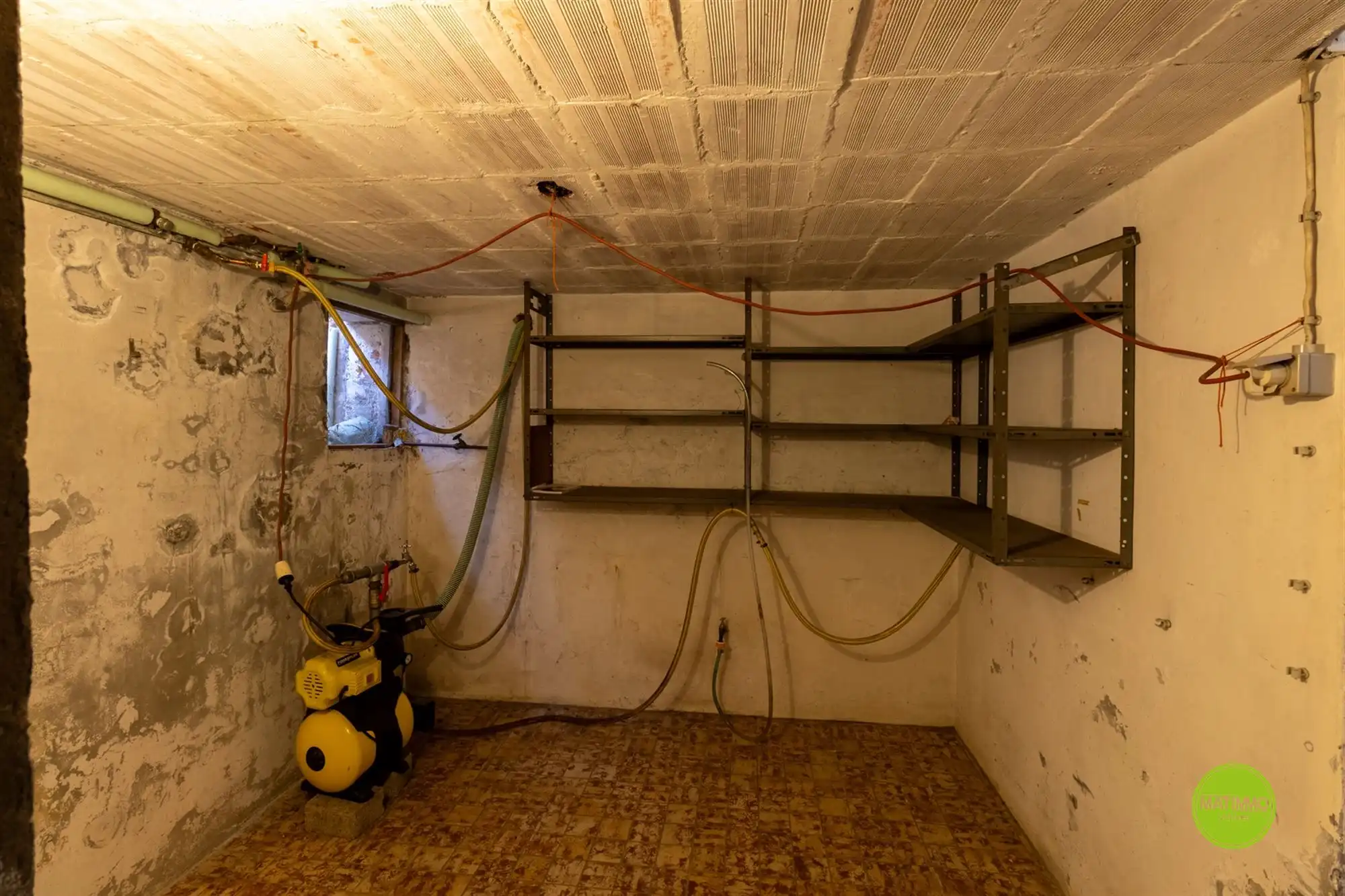 Ruime open bebouwing met 6 slaapkamers op 750 m2 grond foto 28