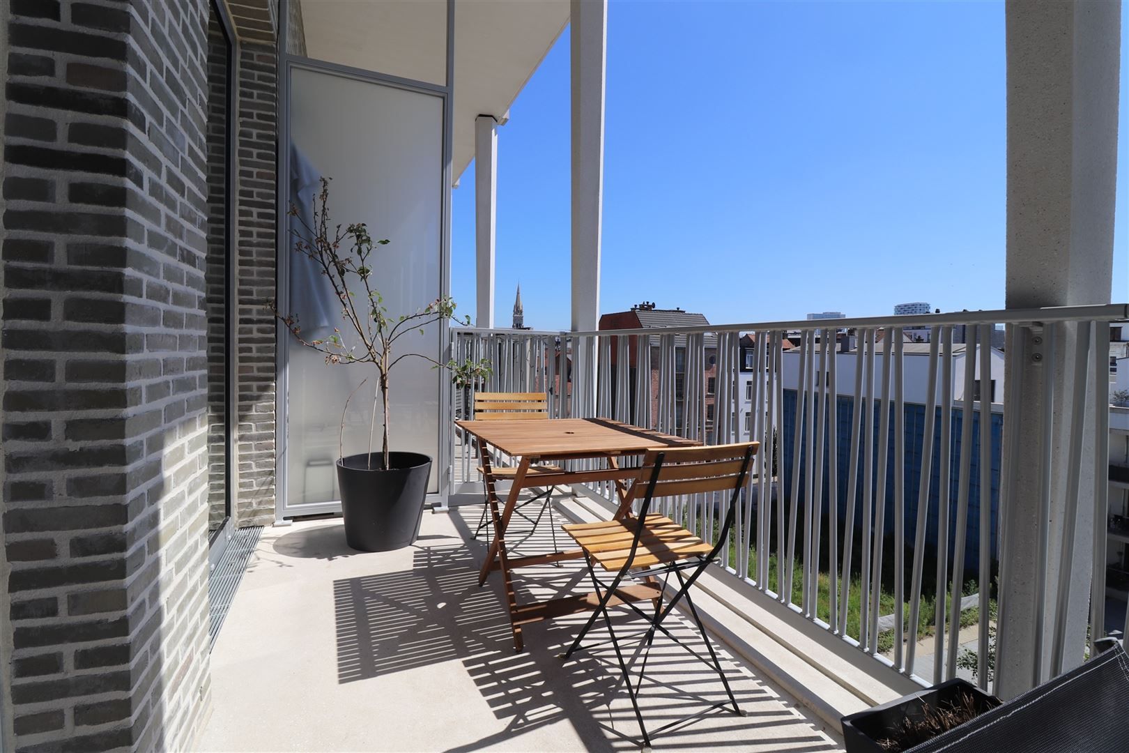 Gemeubeld appartement met autostaanplaats op het Eilandje  foto 12