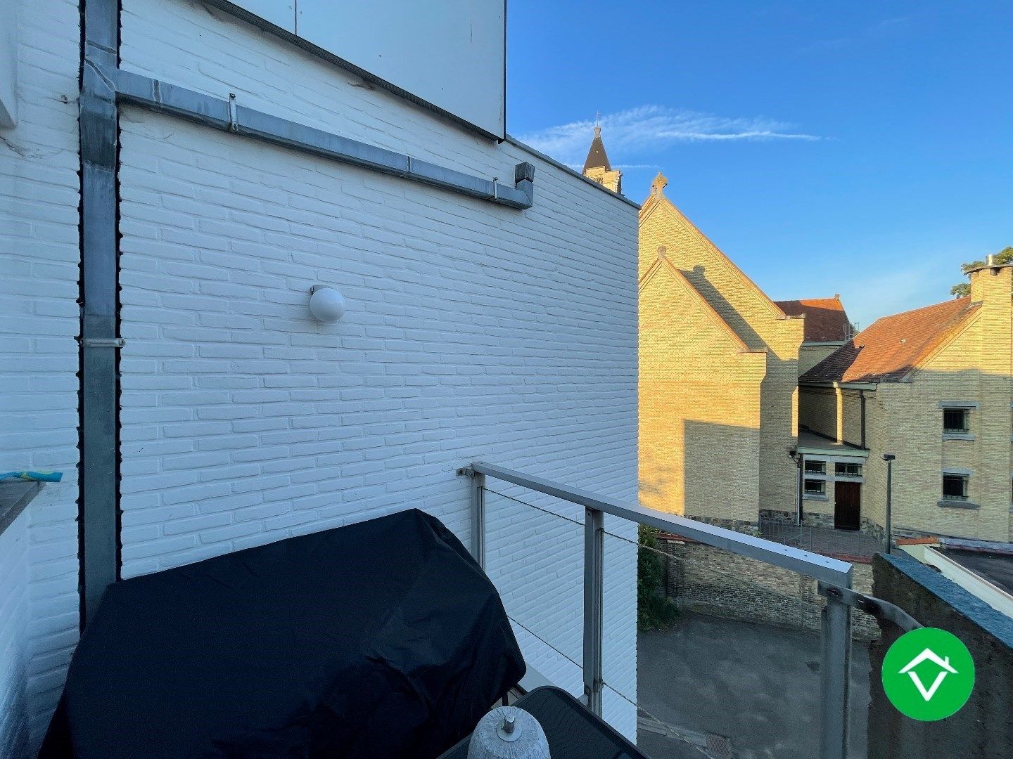 Instapklaar appartement met twee slaapkamers en garage te Roeselare foto 10