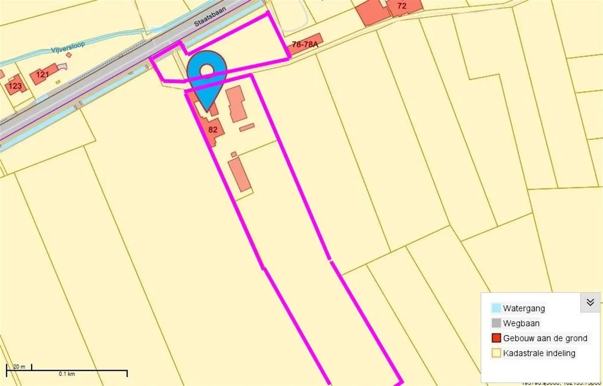 Te renoveren vierkantshoeve met achterliggende grond. foto 3