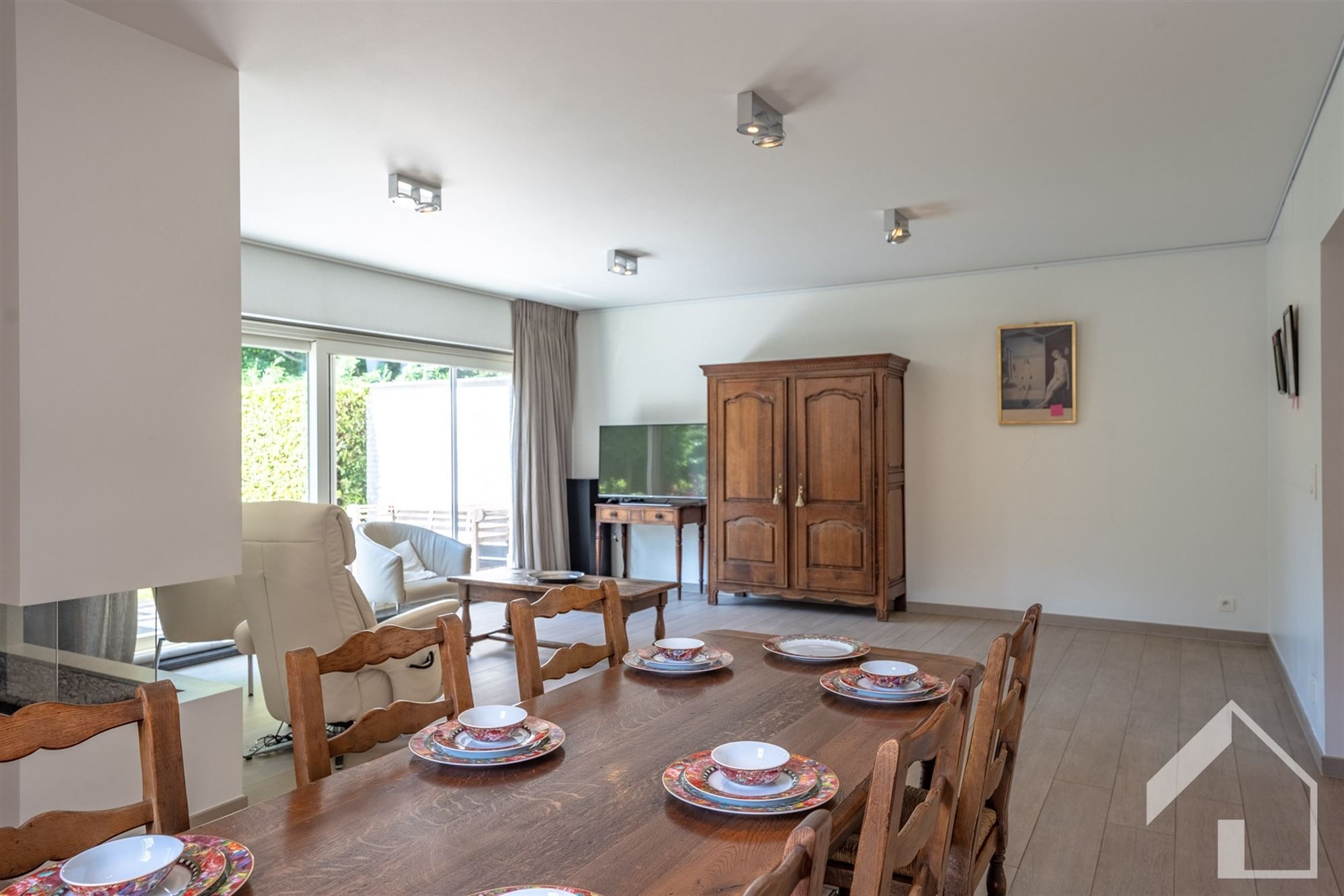 Energiezuinige woning met lift, tuin, oprit en inpandige garage foto 9
