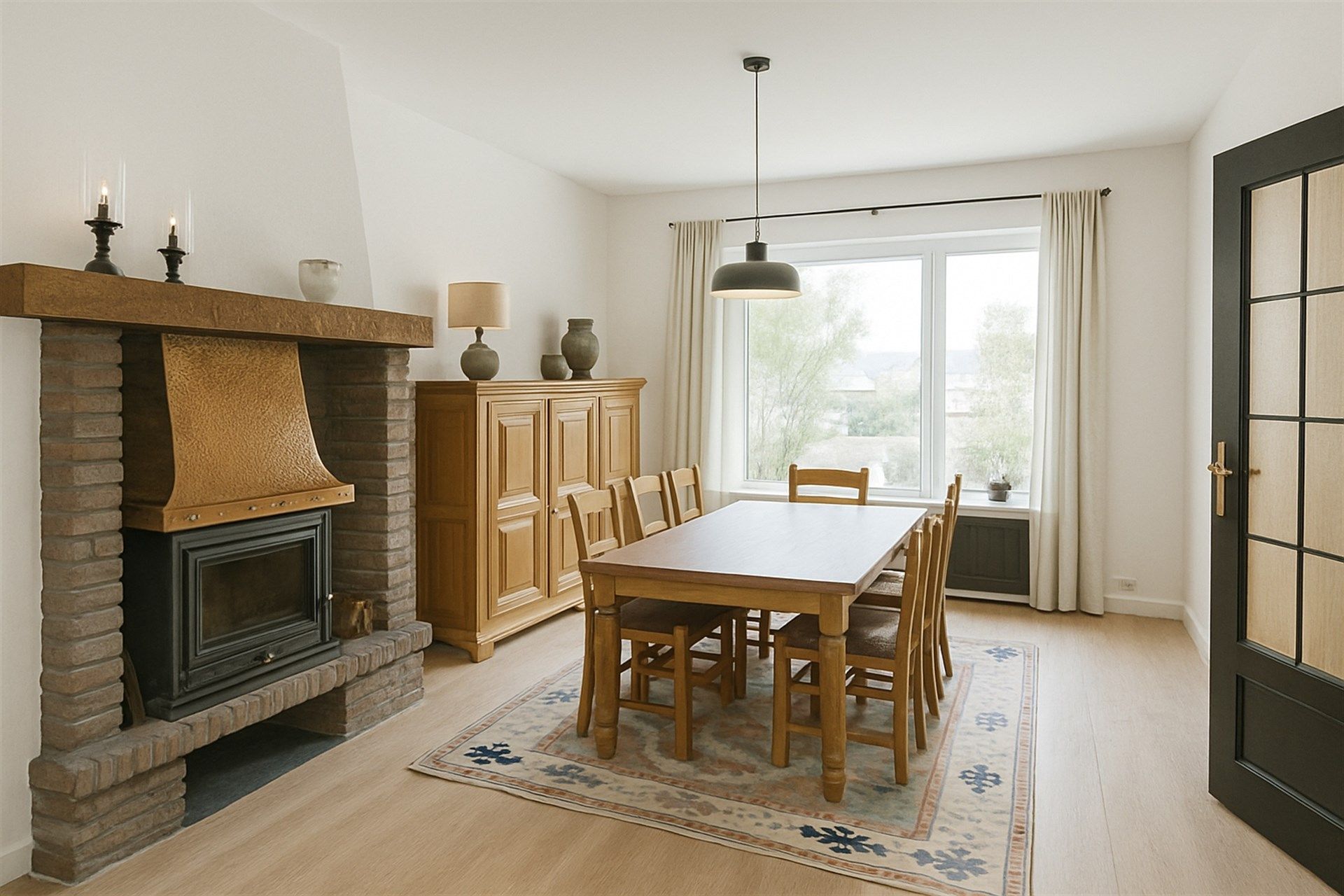 Bel-etagewoning met 3 slaapkamers, ruime garage en Zuid tuin foto 2