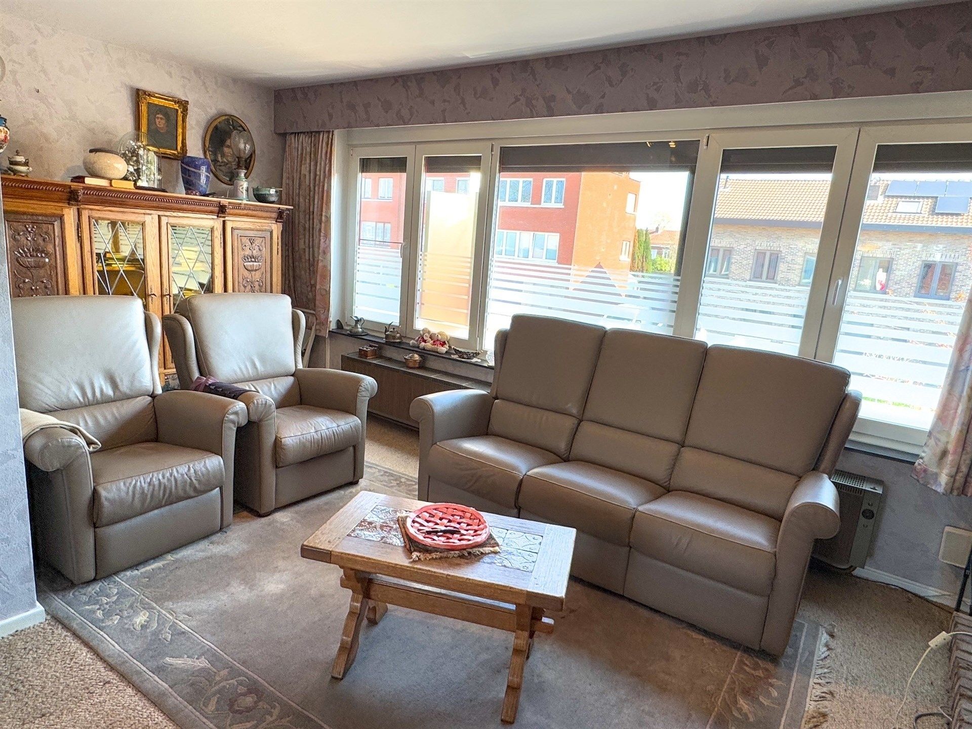 Bel-etagewoning met 3 slaapkamers, ruime garage en Zuid tuin foto 2