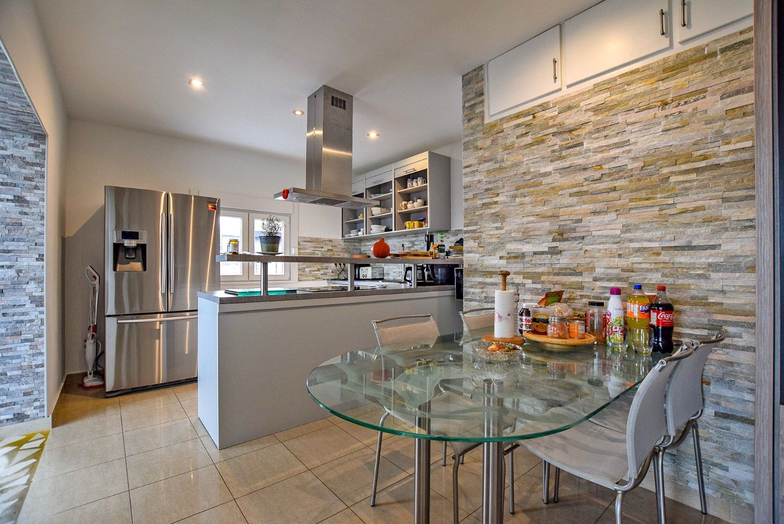 Instapklare woning gelegen op 330m² te Oostduinkerke.  foto 2