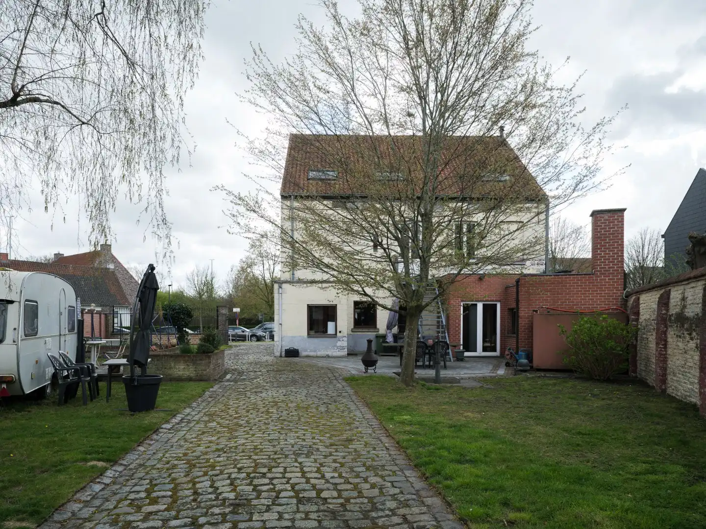 Karaktervolle burgerwoning met stadstuin op het dorpsplein van Zwijnaarde foto 21