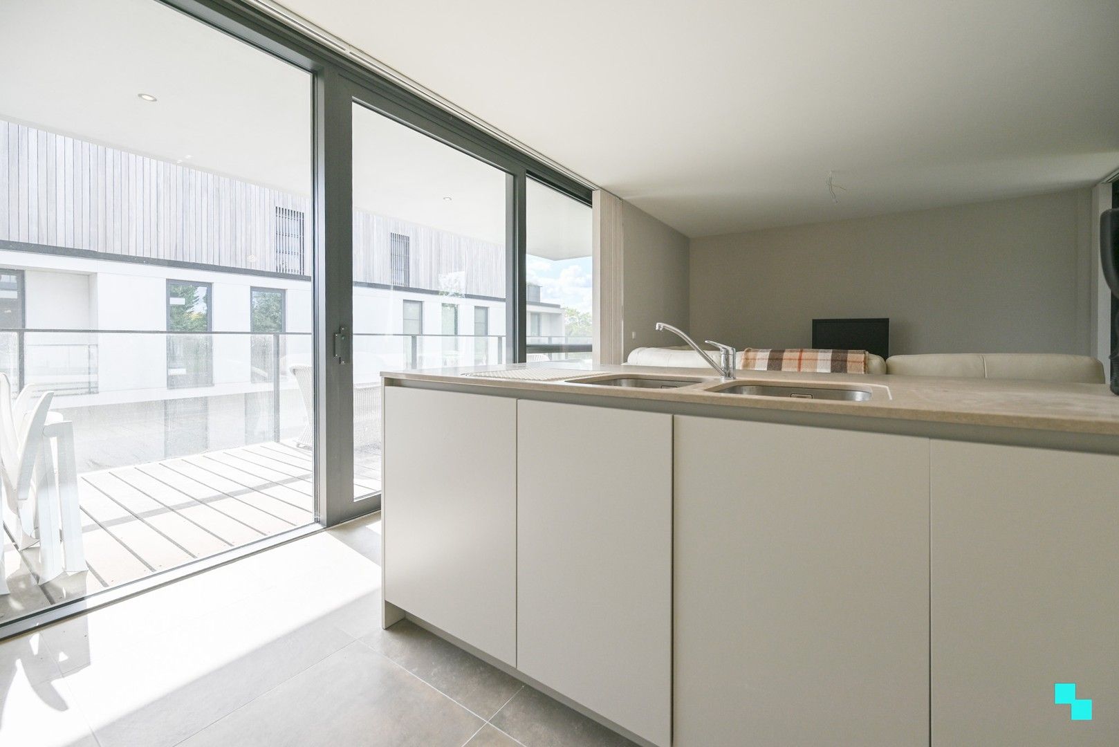 Bijna energieneutraal (E-peil: 8) instapklaar appartement te Bosmolens foto 11