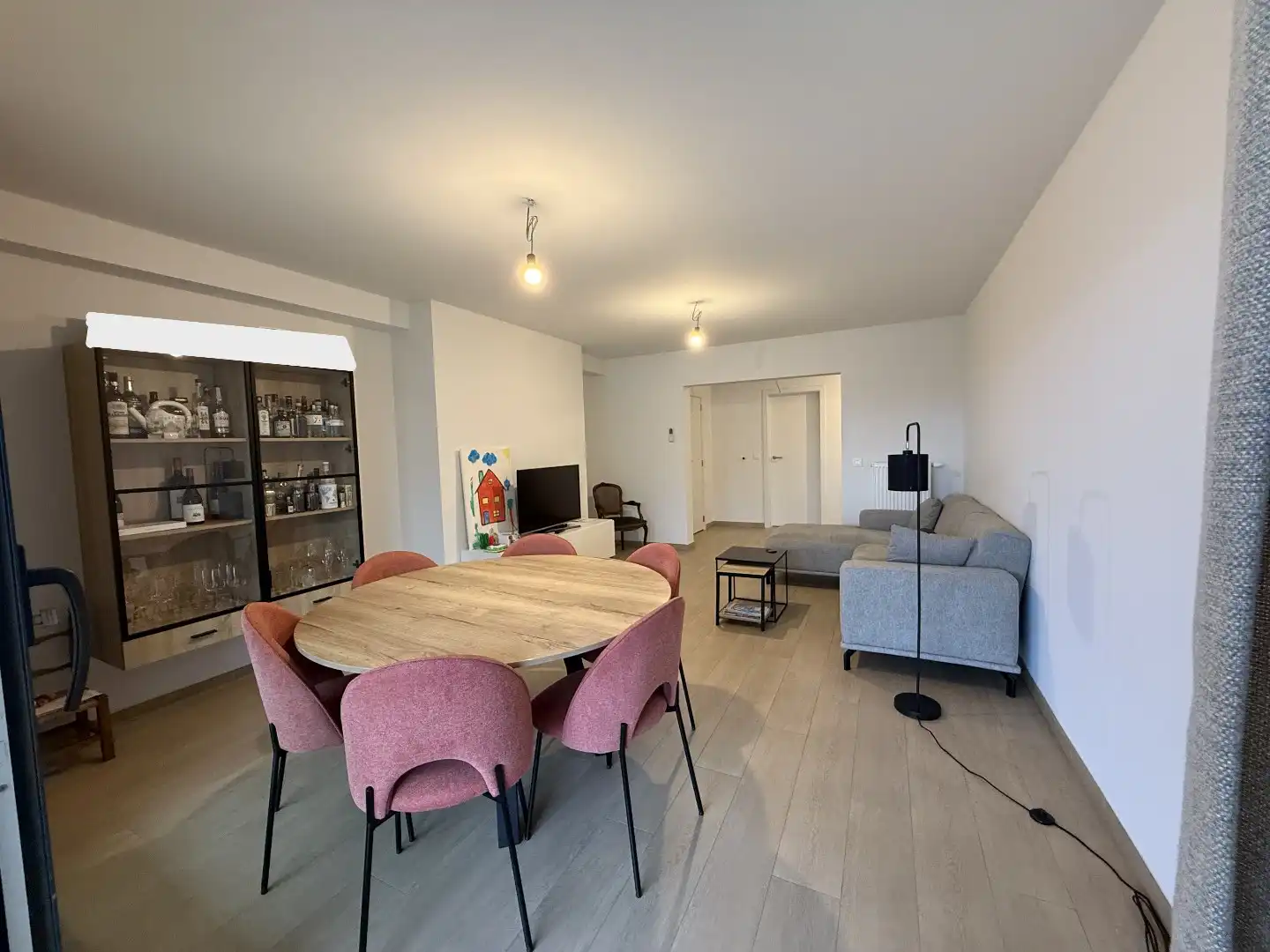 Goed gelegen instapklaar appartement! foto 4