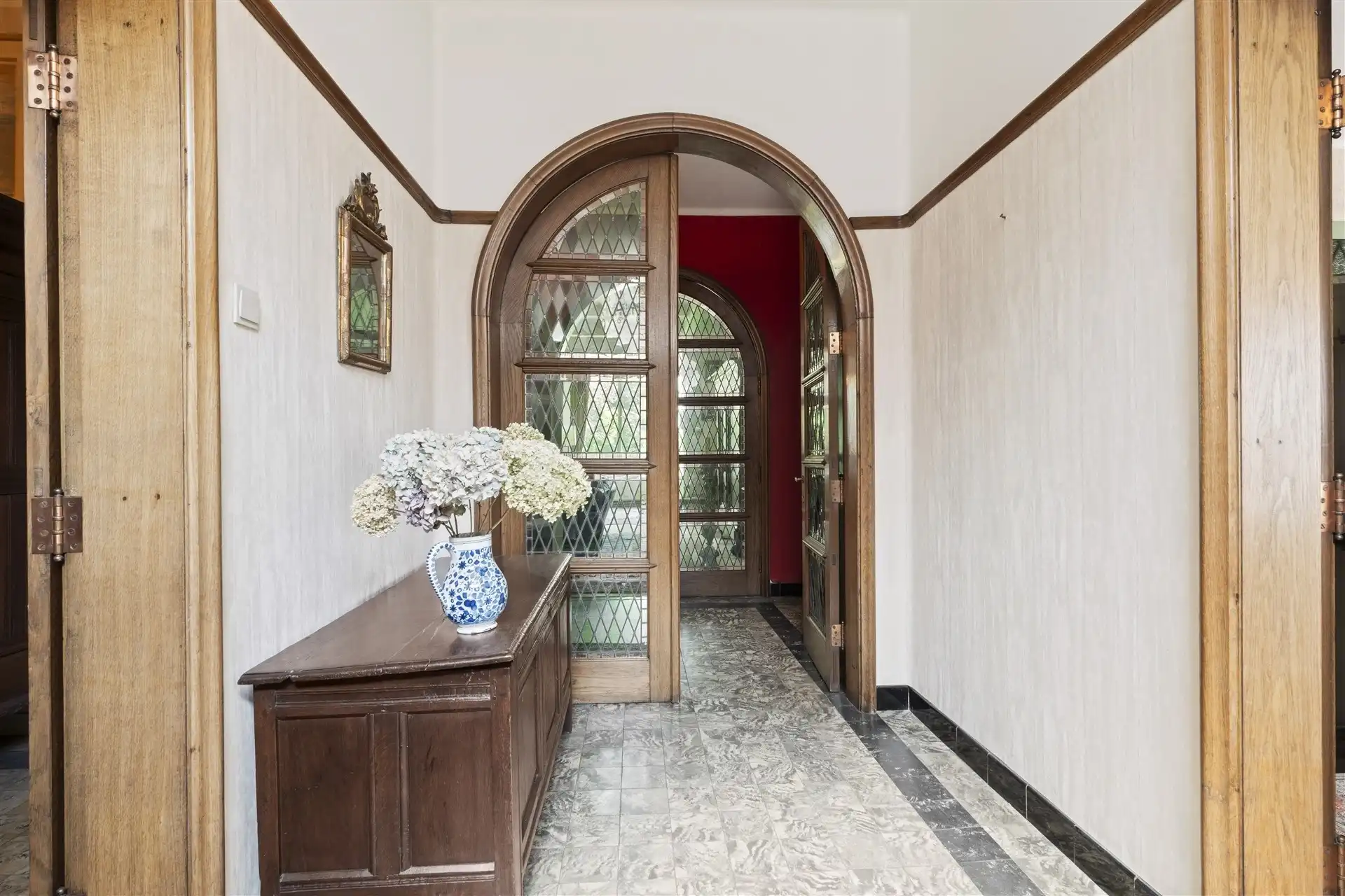 Voormalige dokterswoning, zeer unieke woning mt grote oppervlakten foto 33