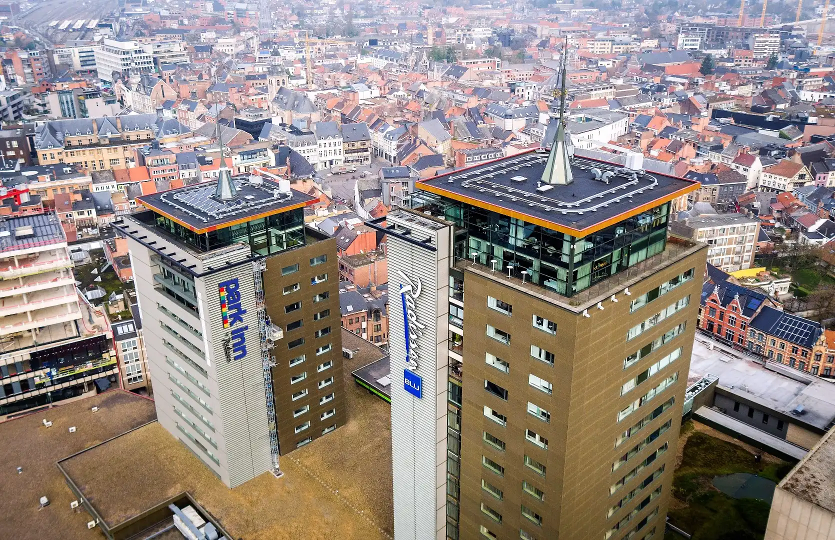 Appartement op de 11de verdieping van 127m² met twee slaapkamers foto {{pictureIndex}}