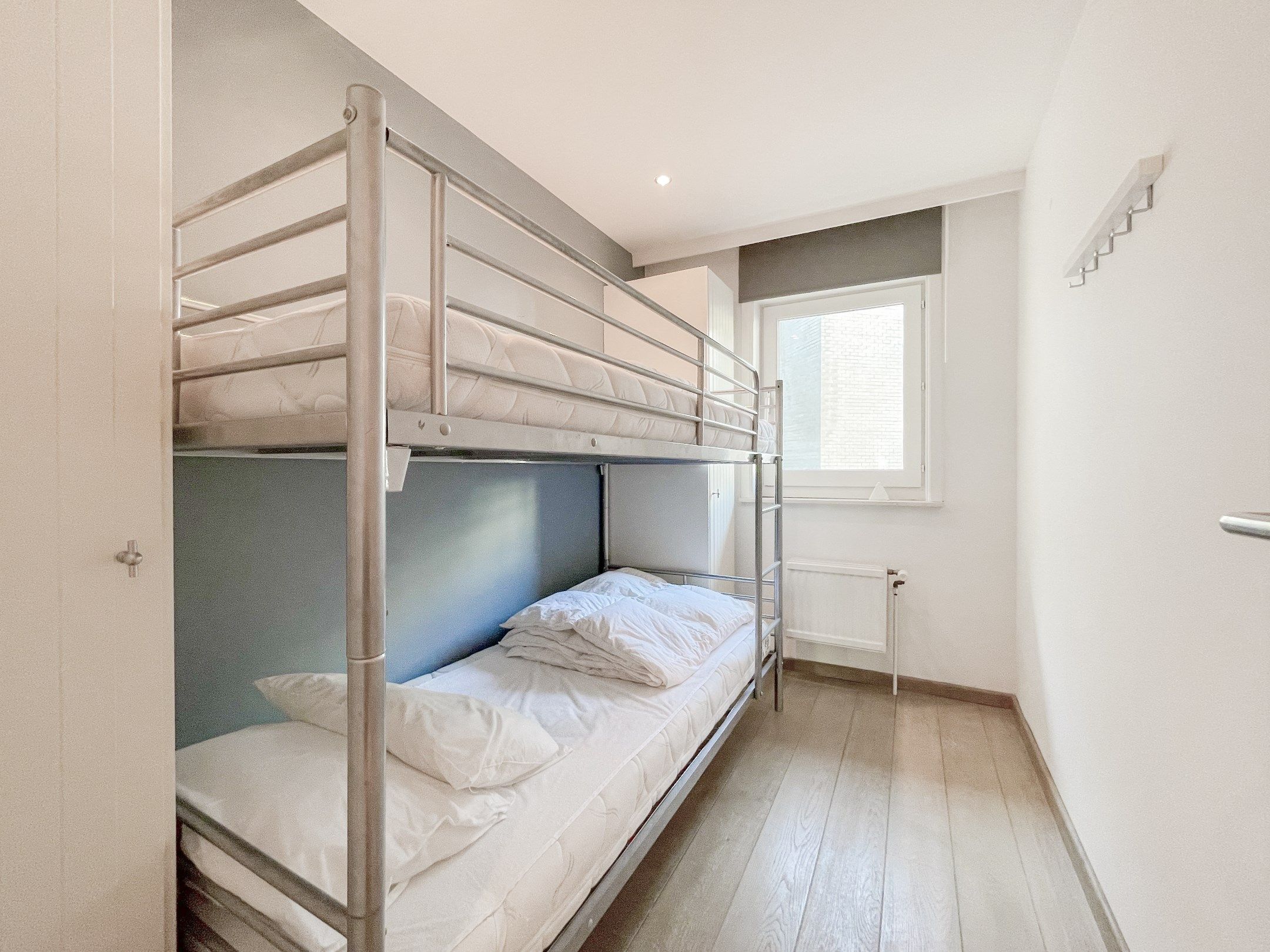 Drie slaapkamer appartement met een open zicht gelegen nabij het Driehoeksplein.  foto 17