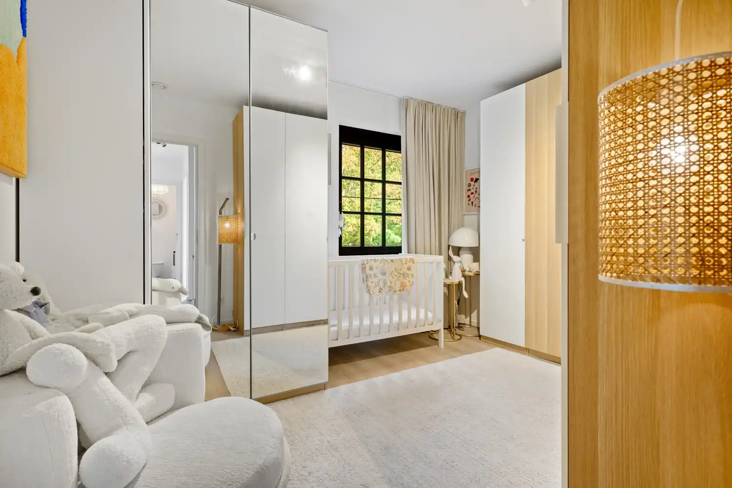 Half open bebouwing in een rustige wijk met 4 à 5 slaapkamers! foto 20