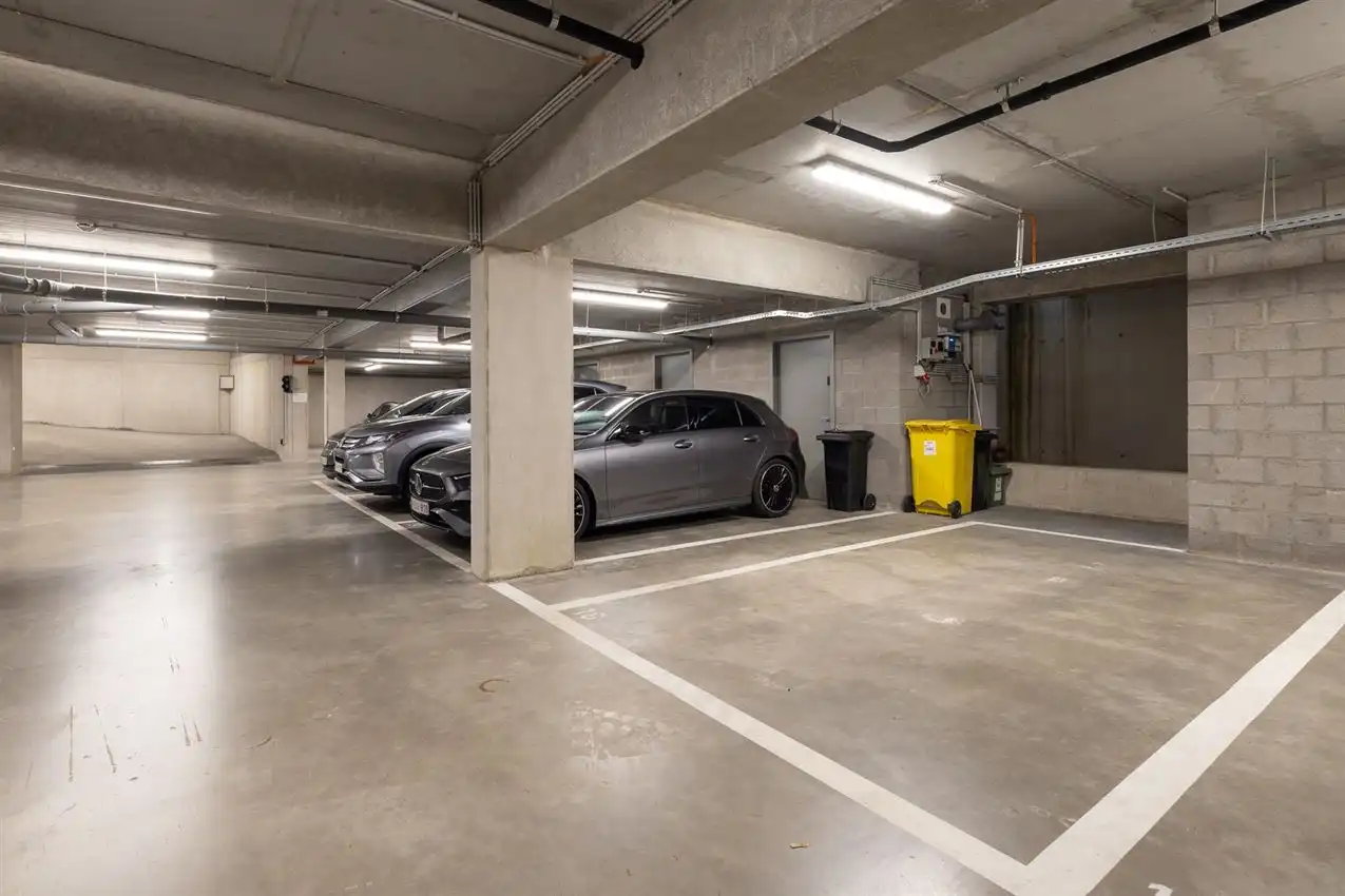 Commerciële ruimte op strategische hoekligging van 135m² foto 14