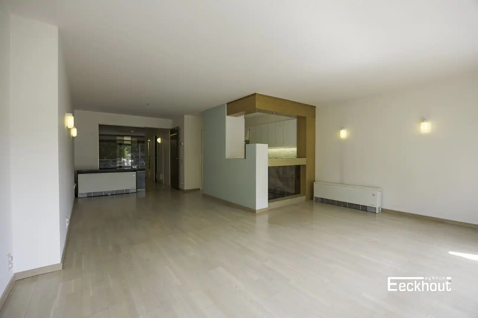 Mooi en centraal gelegen 2 slaapkamerappartement met open zicht! foto 8