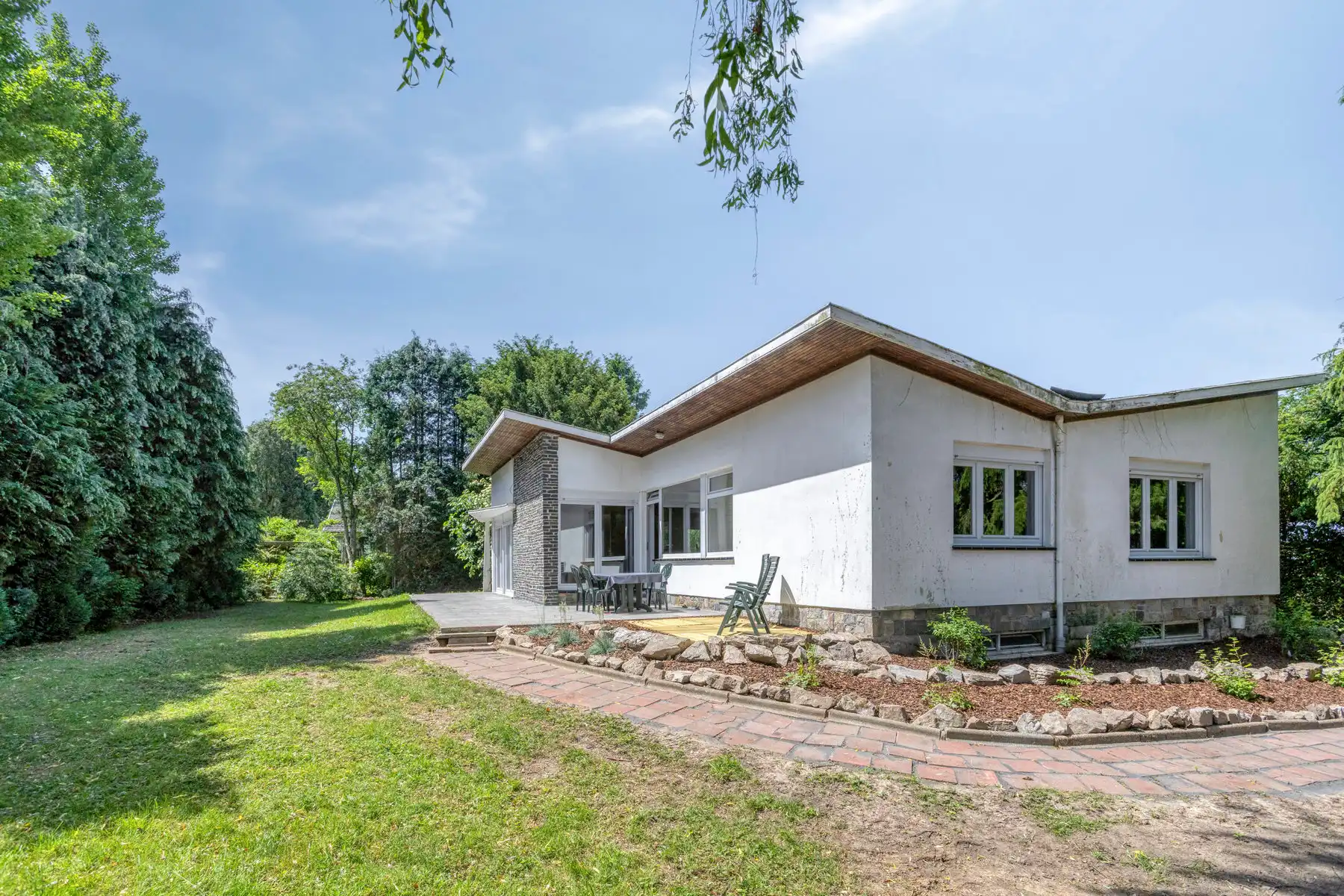 Te renoveren villa te Hekelgem foto 3