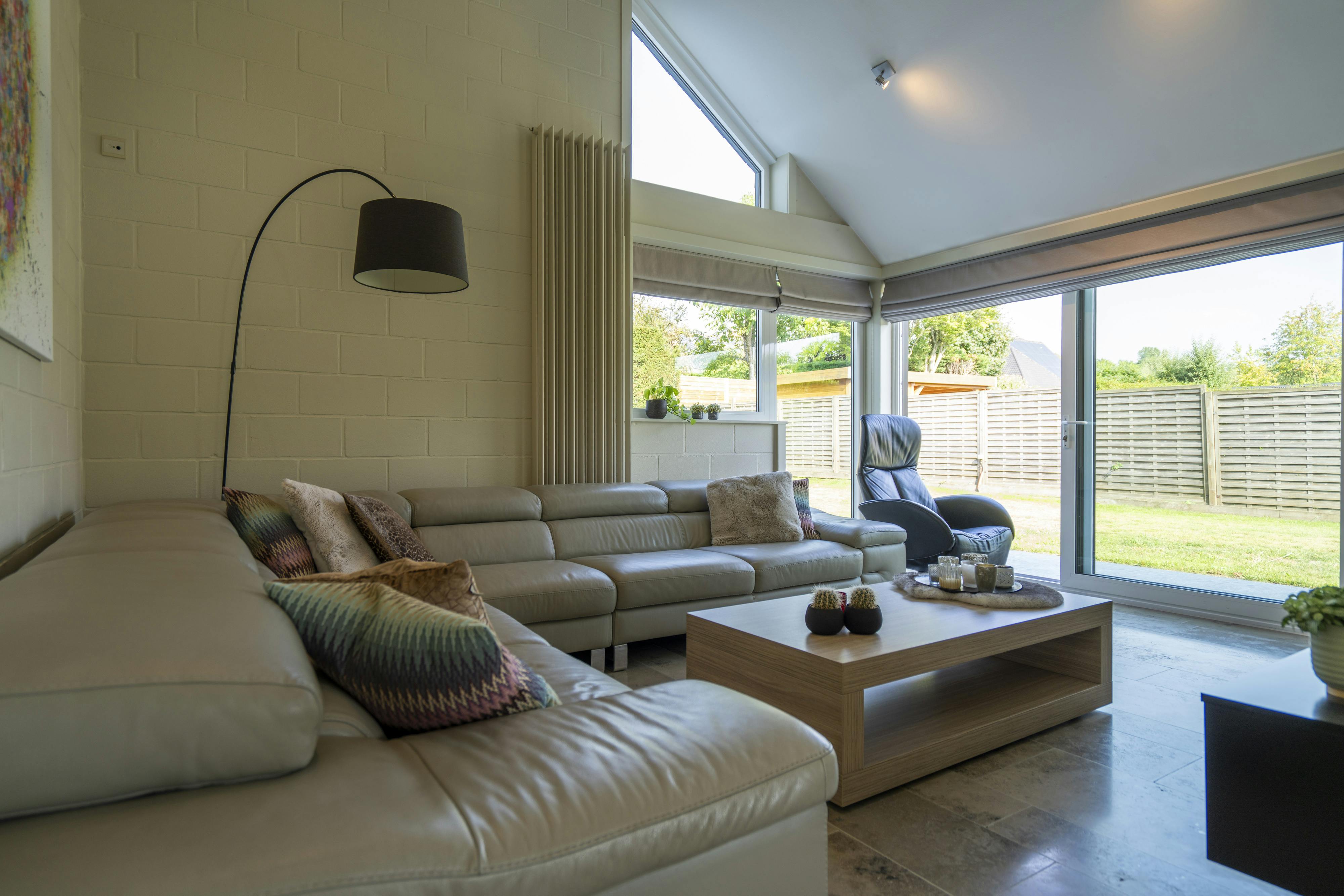 Energiezuinige instapklare villa met zwembad en poolhouse foto 20