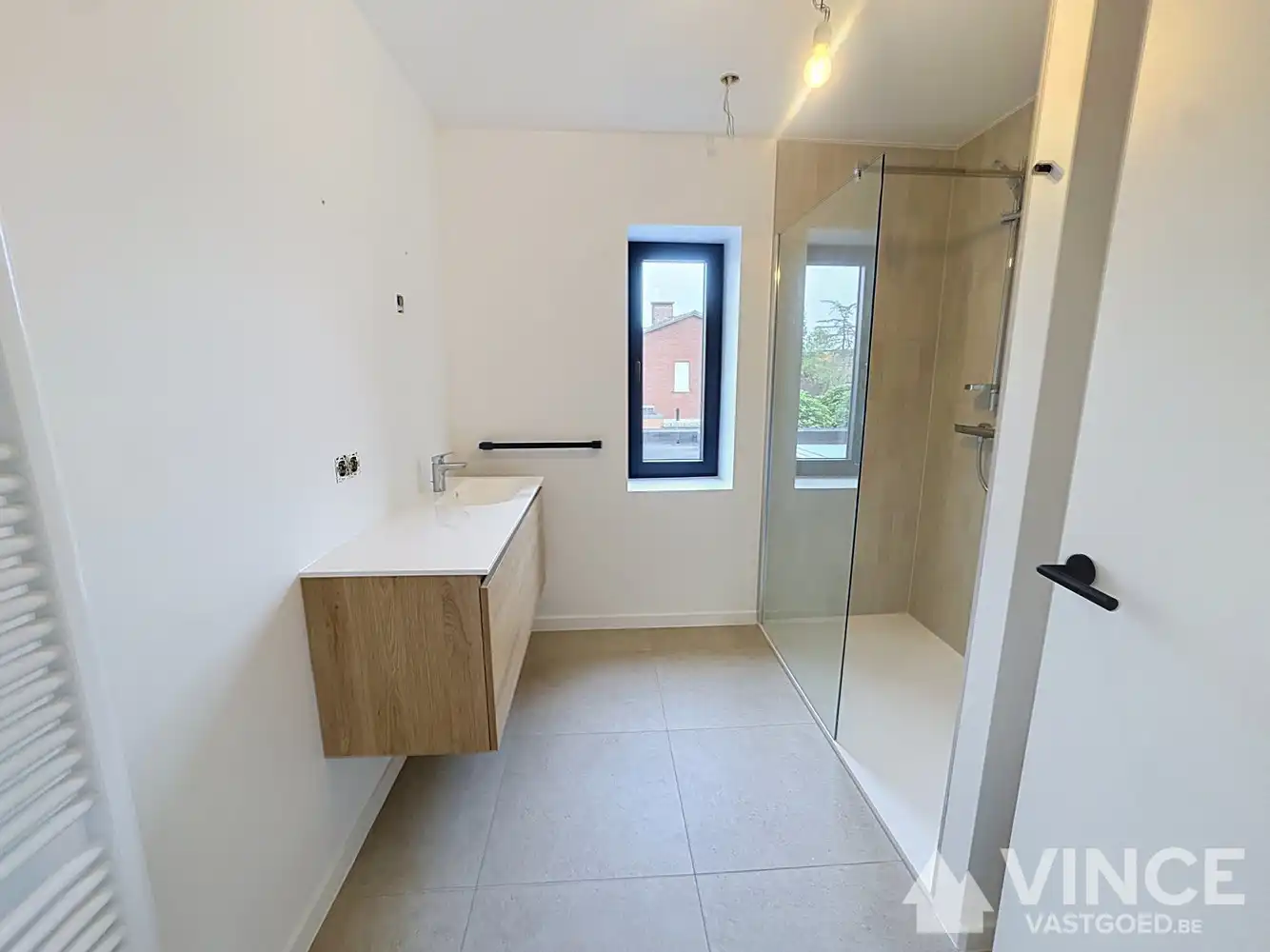 Volledig gerenoveerde, energiezuinige woning met tuin. foto 19