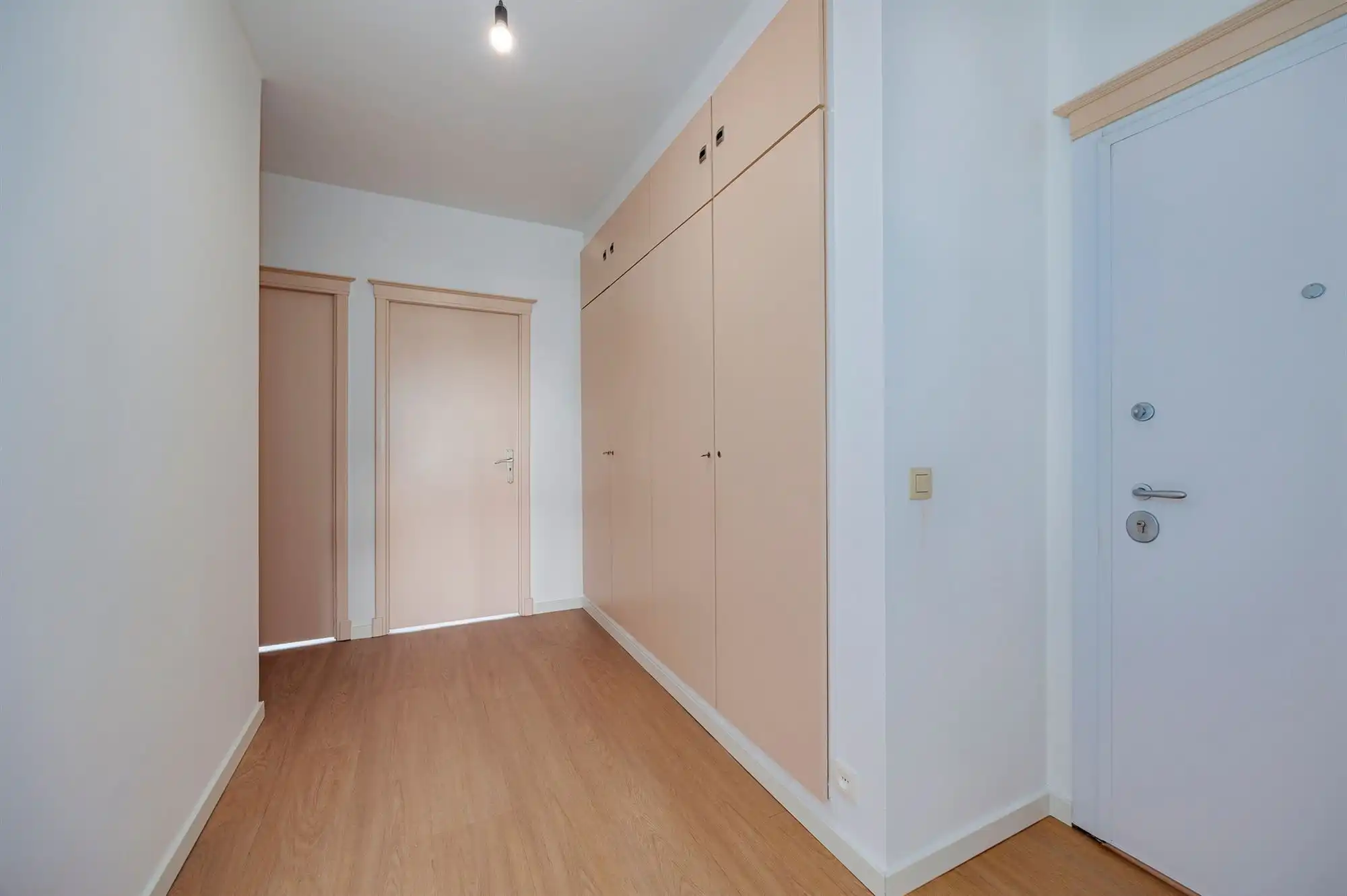 Appartement met 2 slaapkamers en twee terrassen en P foto 8