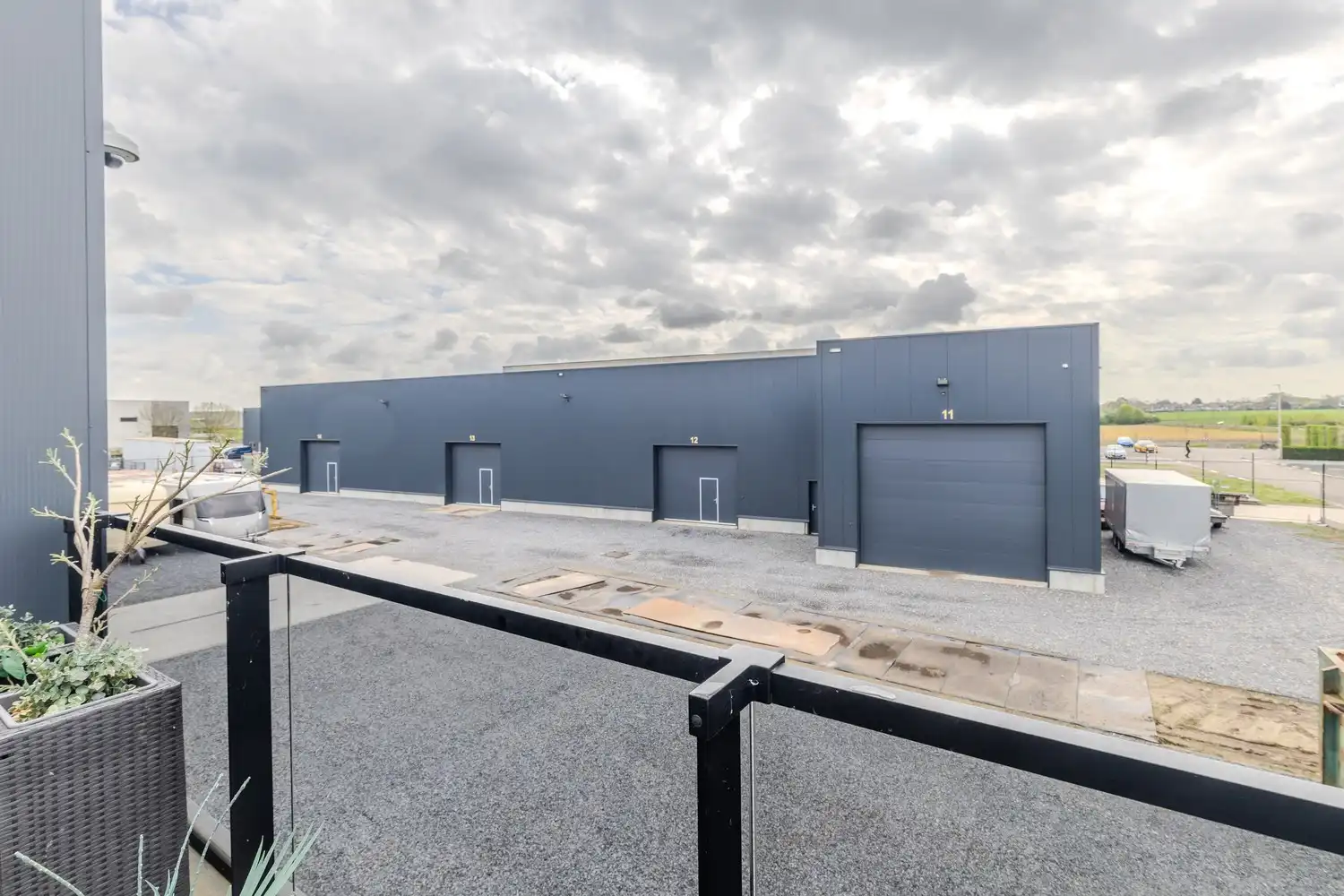 Multifunctioneel industriecomplex met woongelegenheid op topligging te Lanaken foto 44