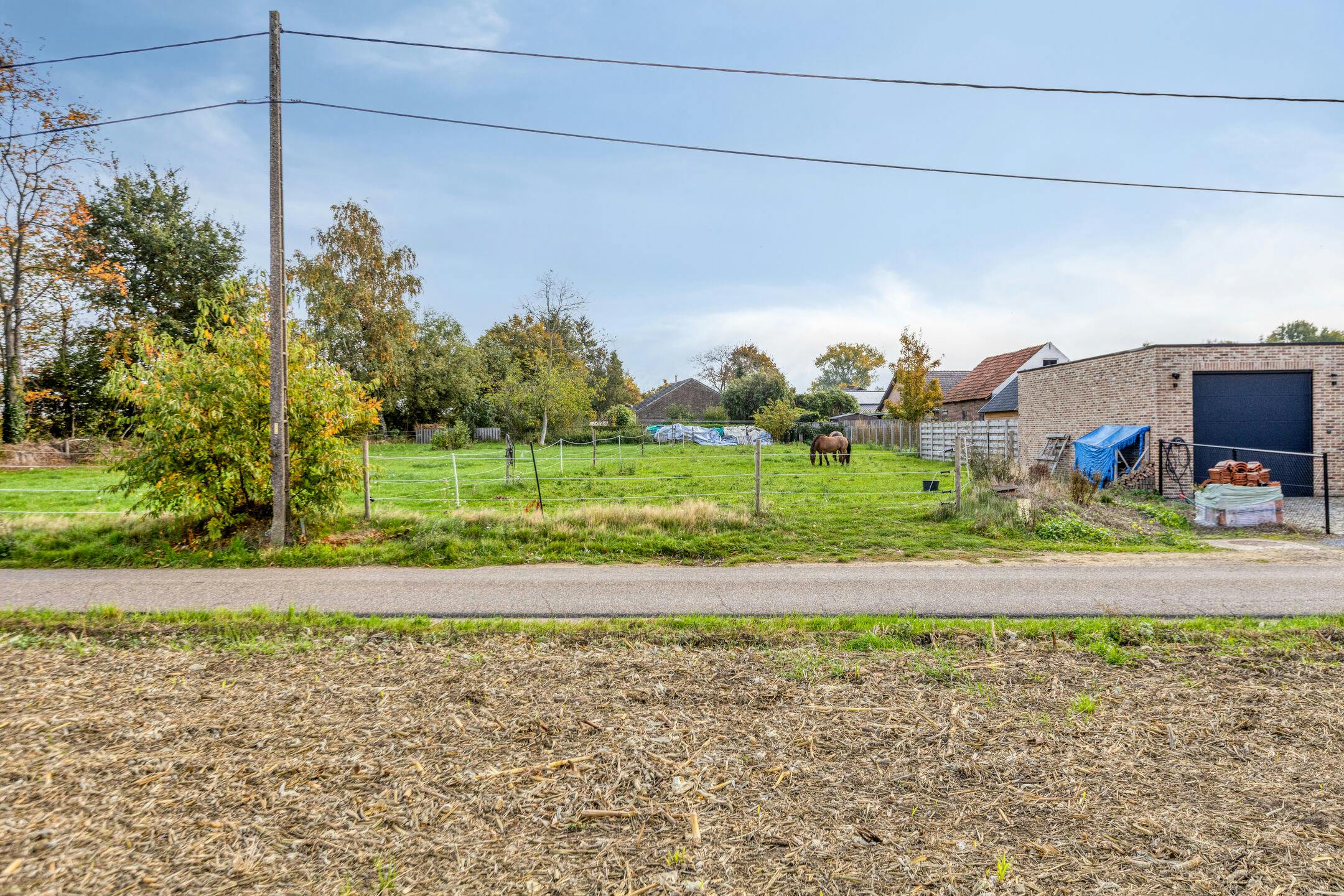 Rustig gelegen bouwgrond met vrij zicht op een riant perceel voor open bebouwing te koop foto 7