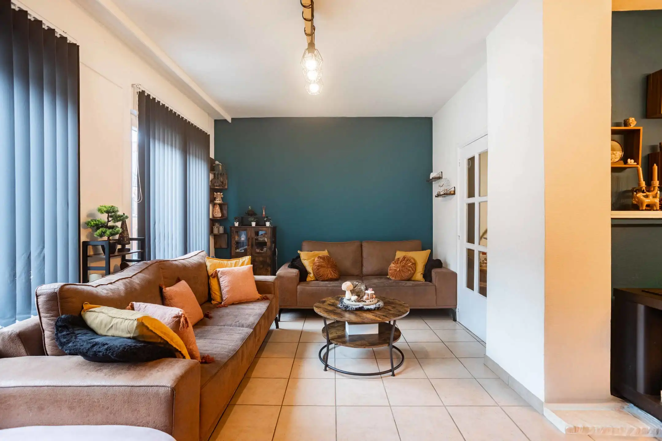 Ruime, statige woning met garage & tuin op aangename locatie foto 3