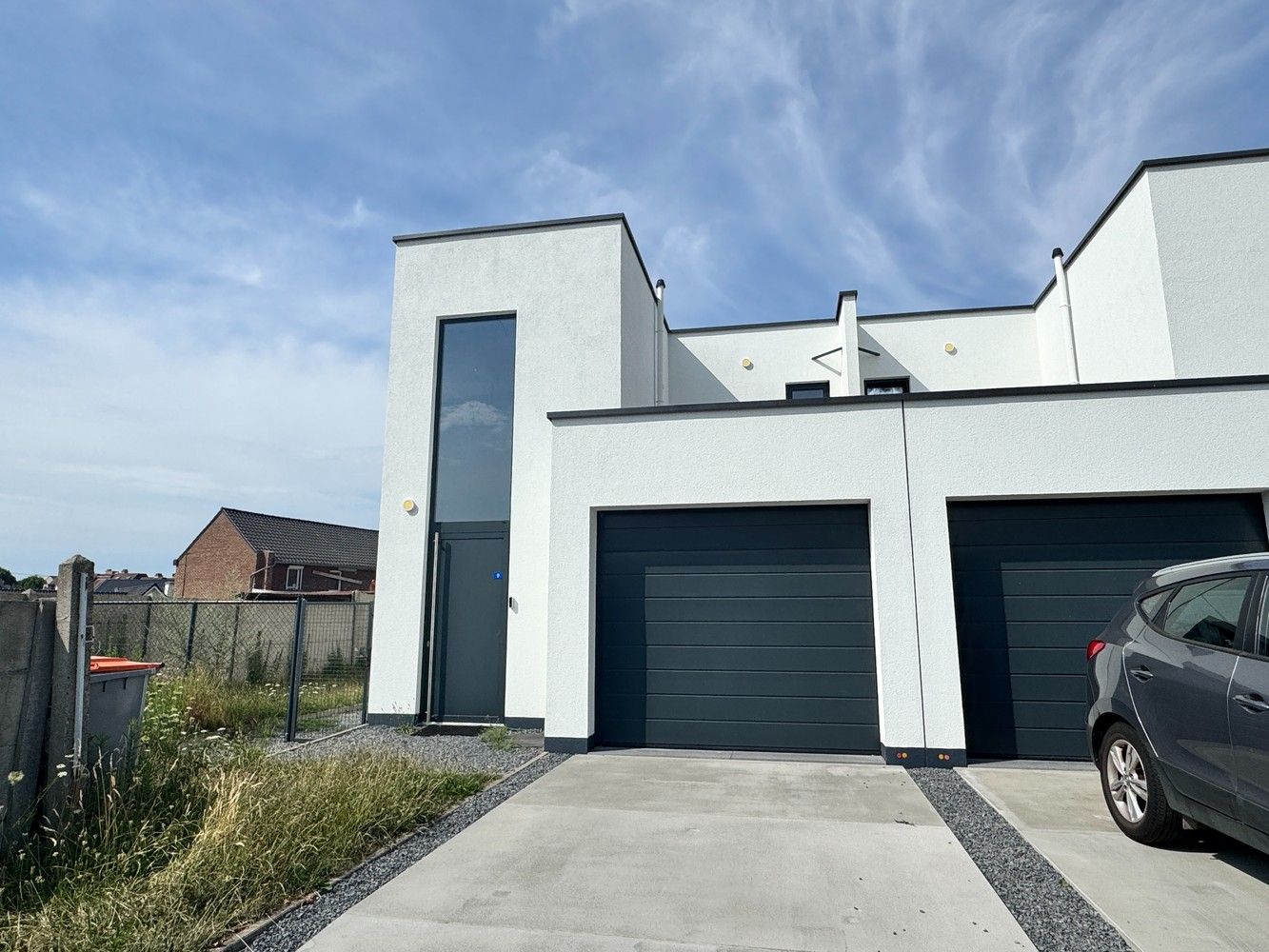 Exclusieve, instapklare woning met modern comfort in het hart van Lanaken foto {{pictureIndex}}