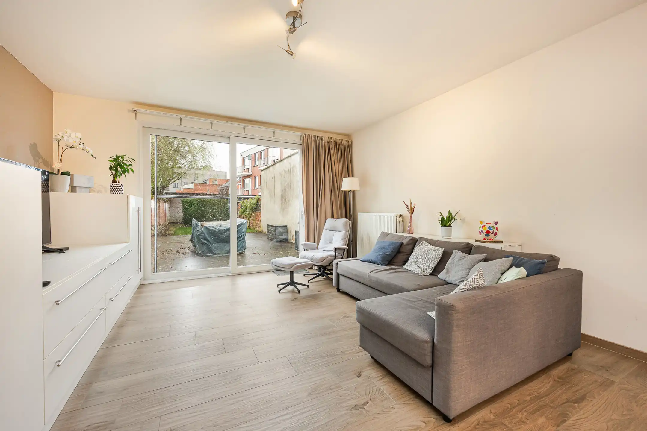 Instapklare  woning met drie slaapkamers en stadstuintje foto 6