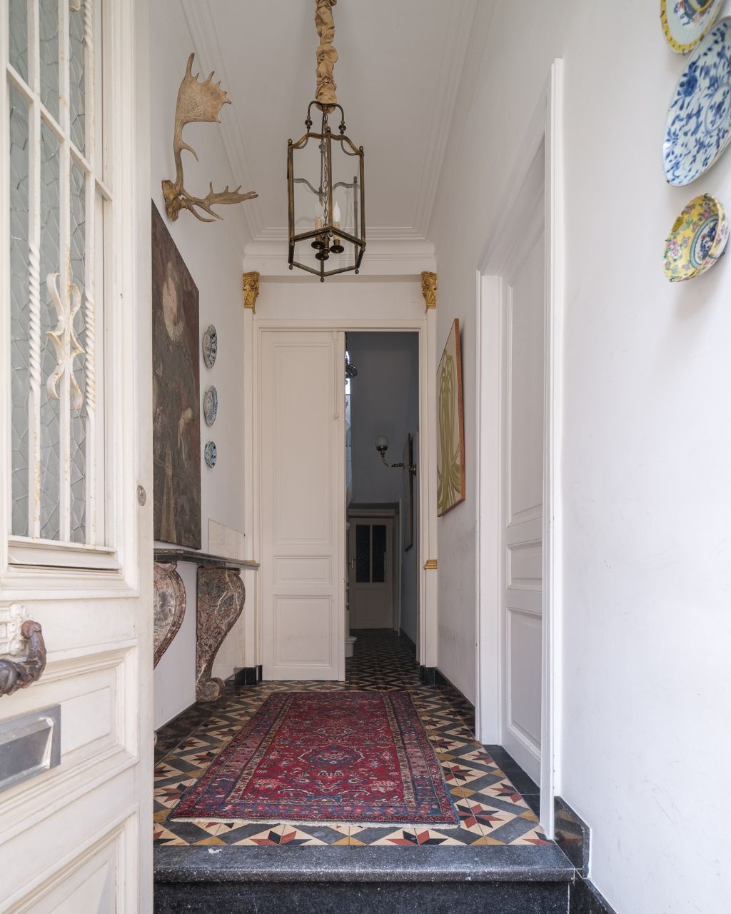 Karaktervolle burgerwoning met drie slaapkamers en een aangename, groene tuin op een uitstekende locatie in Gent. foto 9