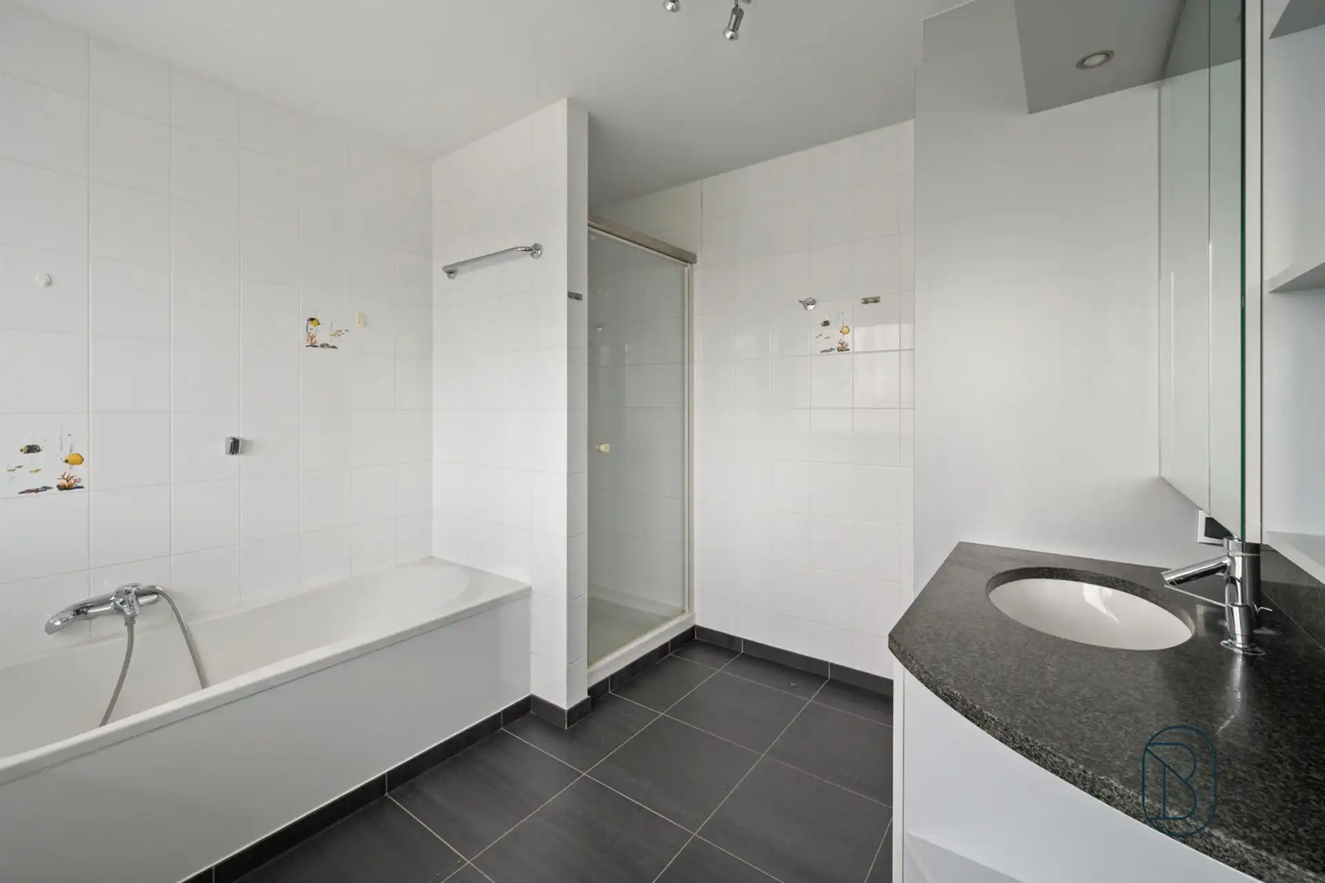 Ruim duplexappartement met 3 slk, terras en garage foto 11