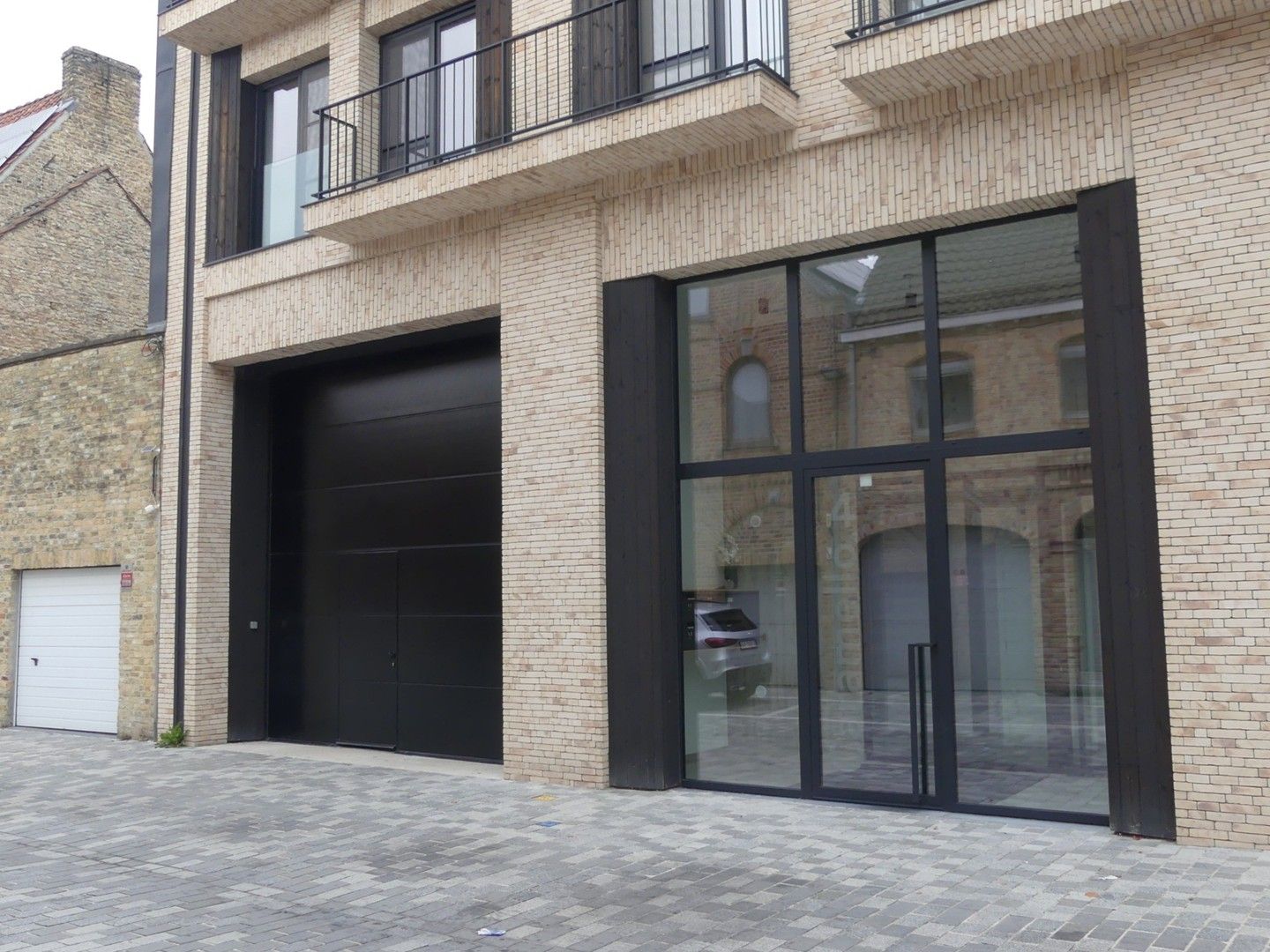 Dubbele autostandplaats op slechts 100 m van de Grote Markt foto {{pictureIndex}}