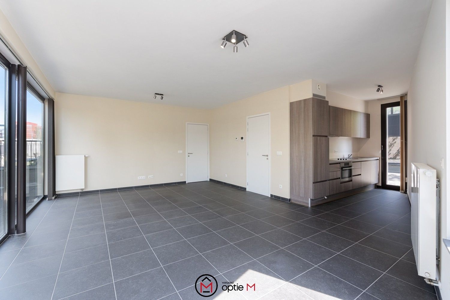 Gelijkvloers appartement met terras, tuin en kelder foto 4