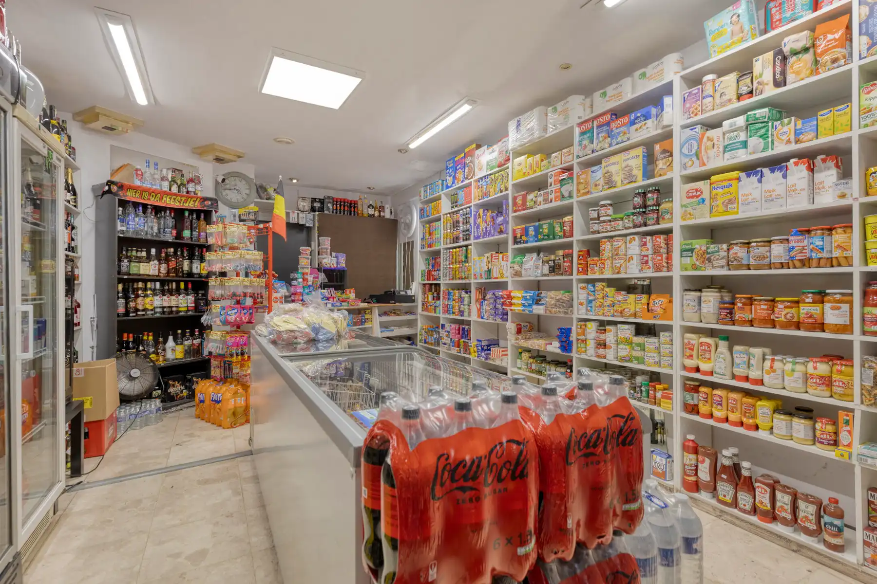 Centraal gelegen woning met handelsruimte foto 3