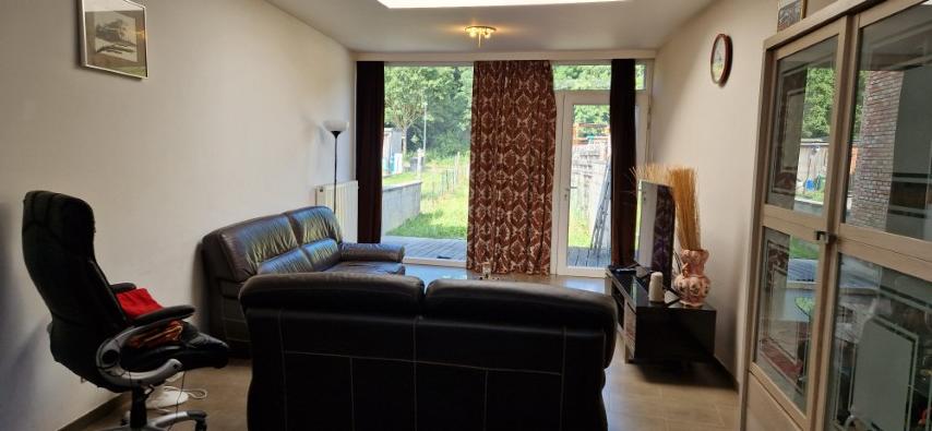 Gerenoveerde EENGEZINSWONING op 2 are 55 a met tuin( z) en parking foto 11